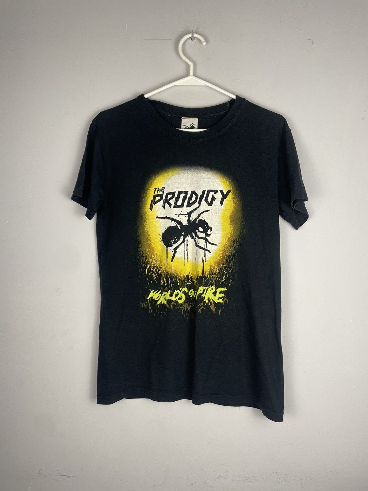 Band Tees × Gildan × Vintage The prodigy worlds on fire t-shirt Size US S / EU 44-46 / 1 - 1 Thumbnail