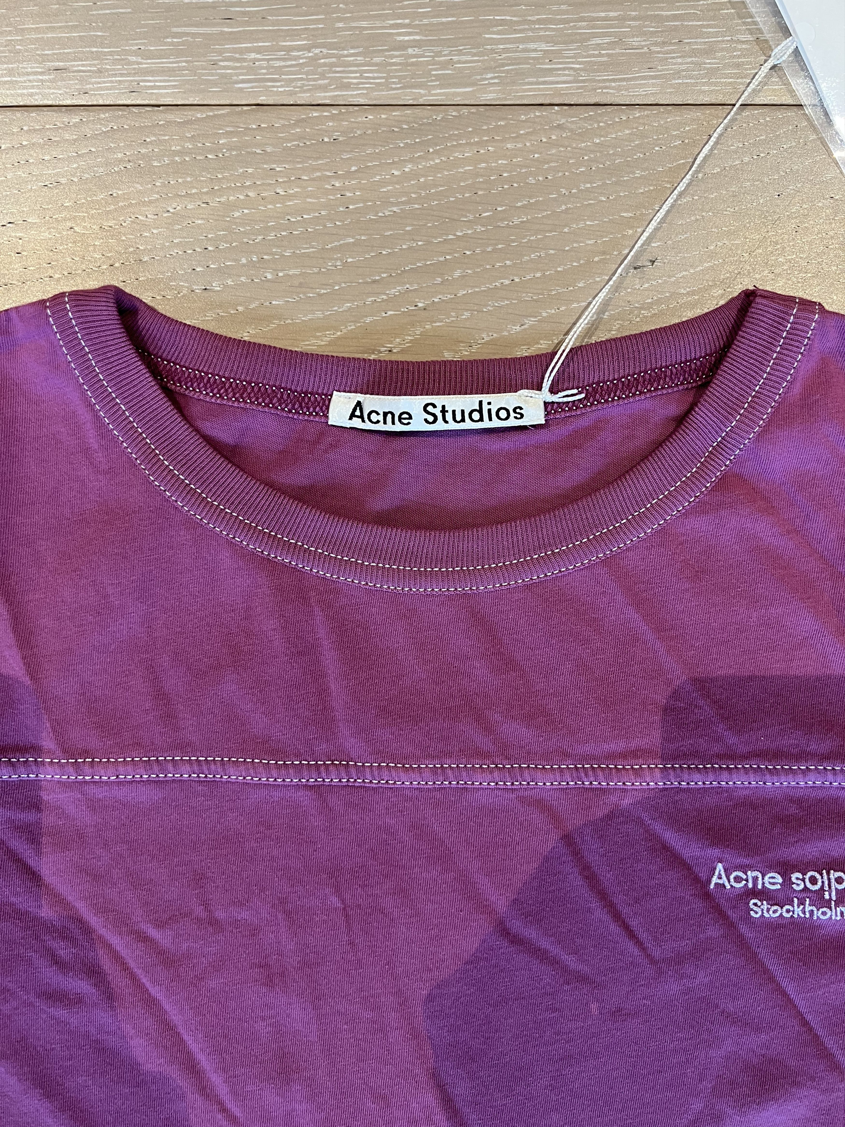 Acne Studios 💚 Acne Studios Embroidered Burgundy T-Shirt Medium NEW Size US M / EU 48-50 / 2 - 6 Thumbnail