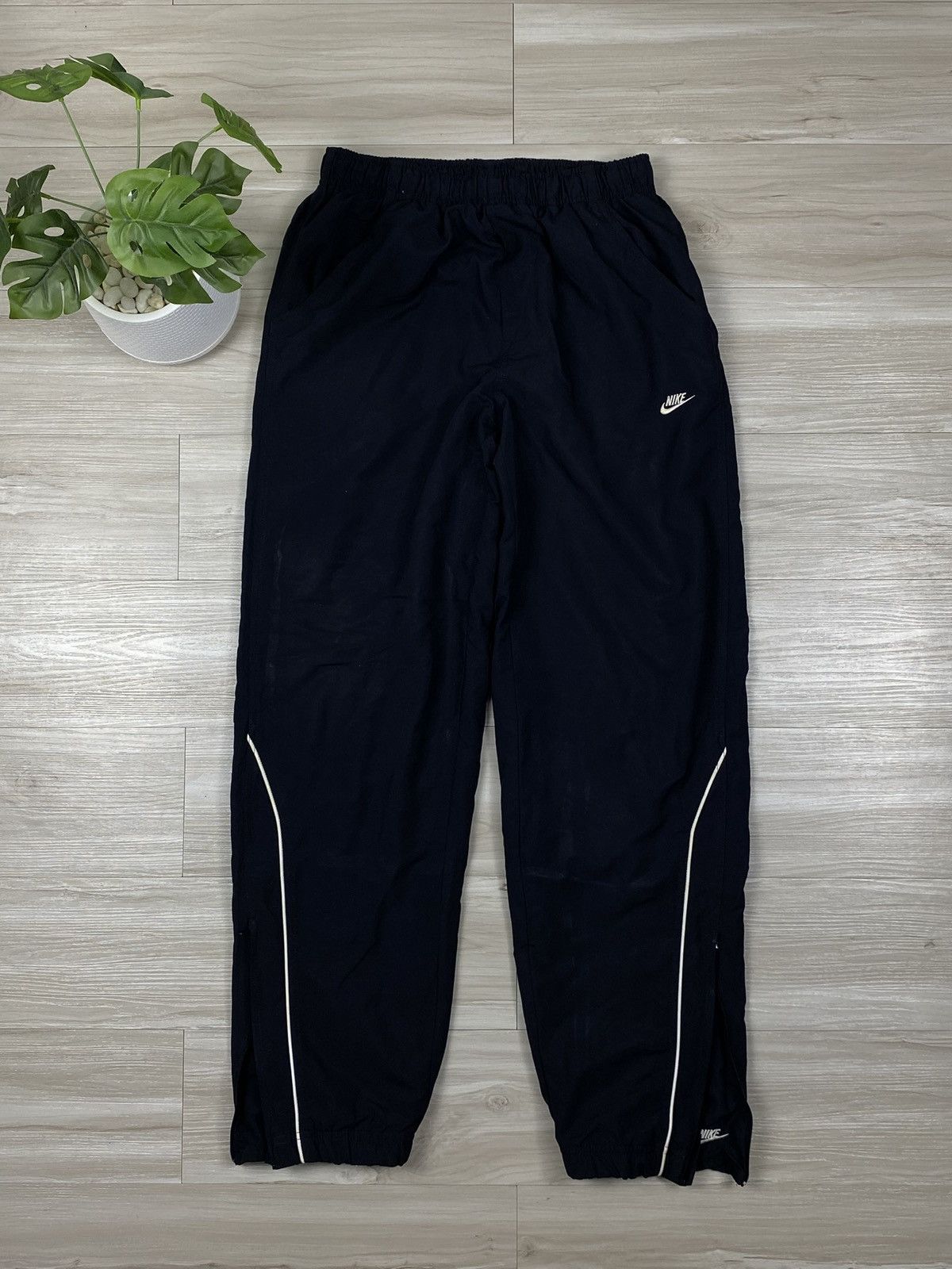 Nike Nike Y2K Double swoosh Vintage Nylon Track Pants Drill Track Size US 32 / EU 48 - 4 Thumbnail