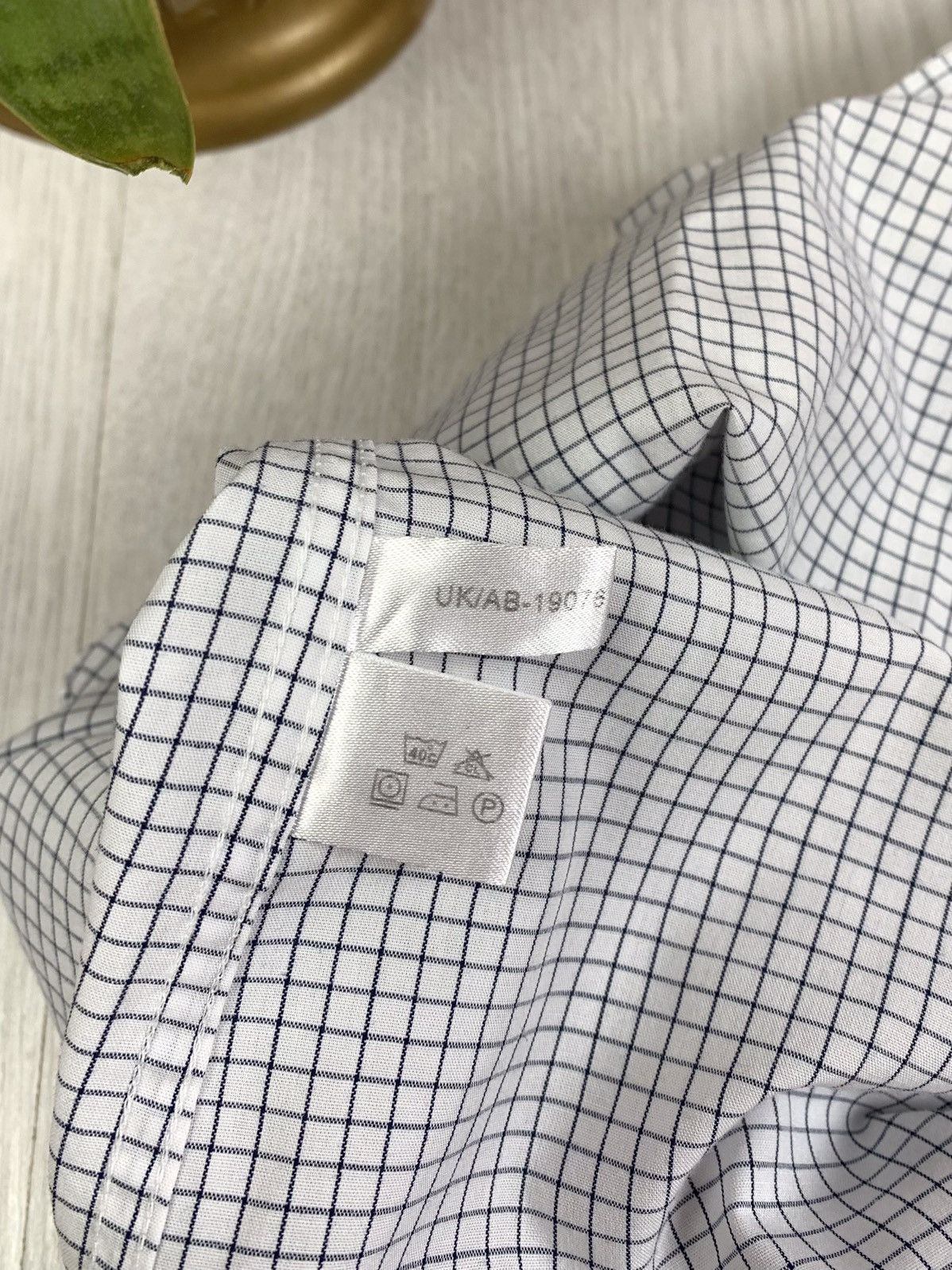 Yves Saint Laurent Yves Saint Laurent Vintage YSL Button Shirt Size L-XL Size US XL / EU 56 / 4 - 8 Thumbnail