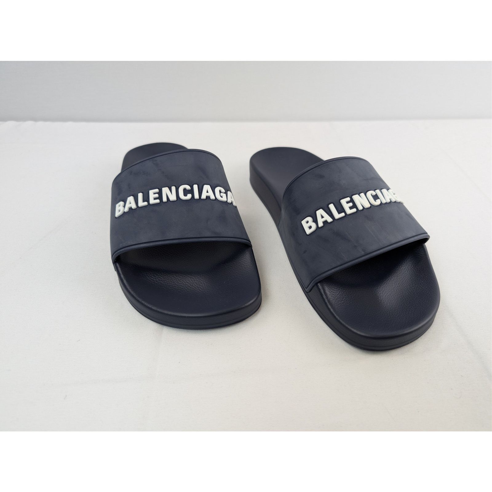 Balenciaga o1rshd1 Smooth Rubber Pool Slide Slider Slipper Navy/White Size US 10 / EU 43 - 6 Thumbnail