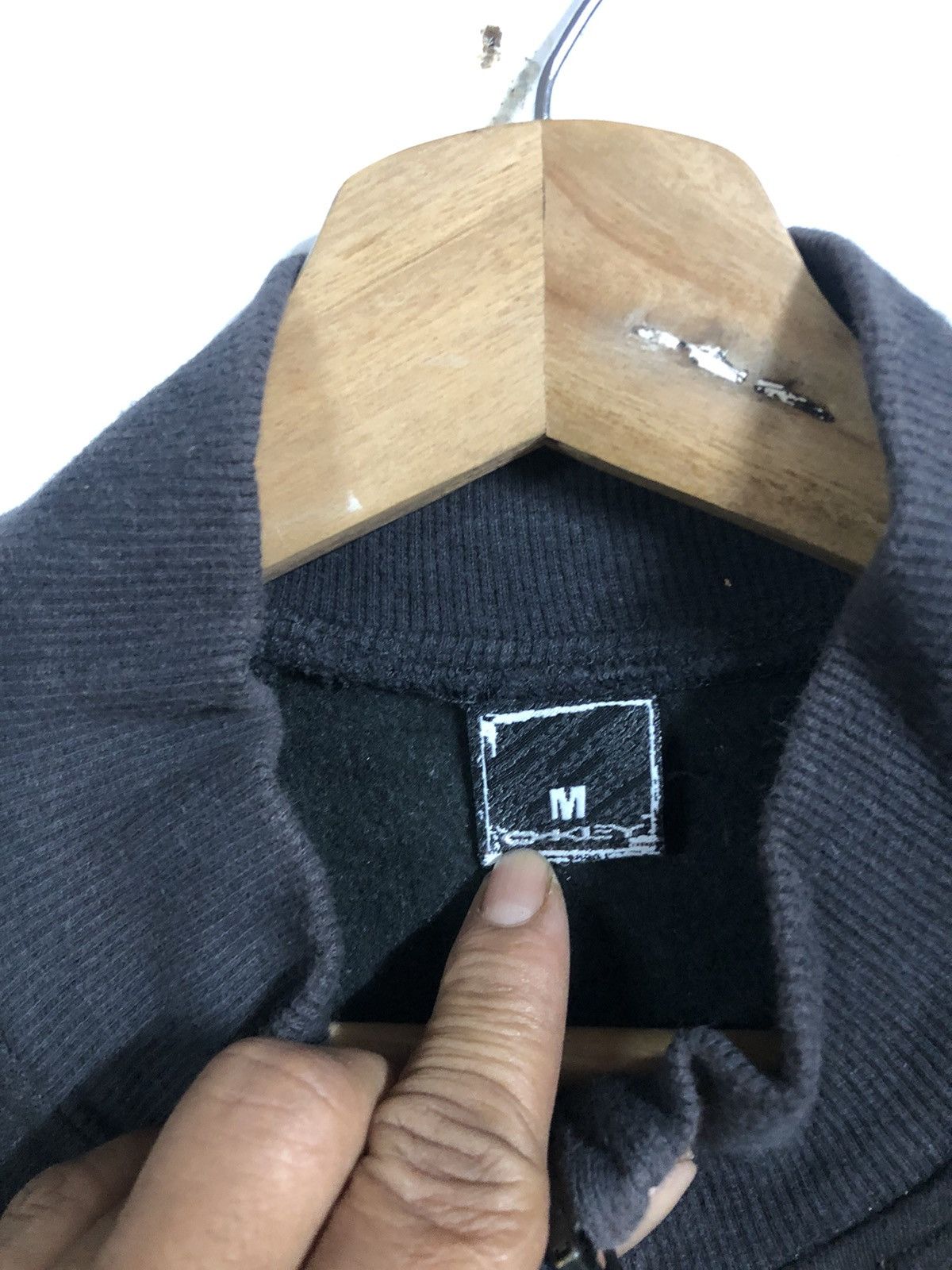 Japanese Brand Vintage Y2k Oakley Sweatshirt Hoodie Size US M / EU 48-50 / 2 - 4 Thumbnail
