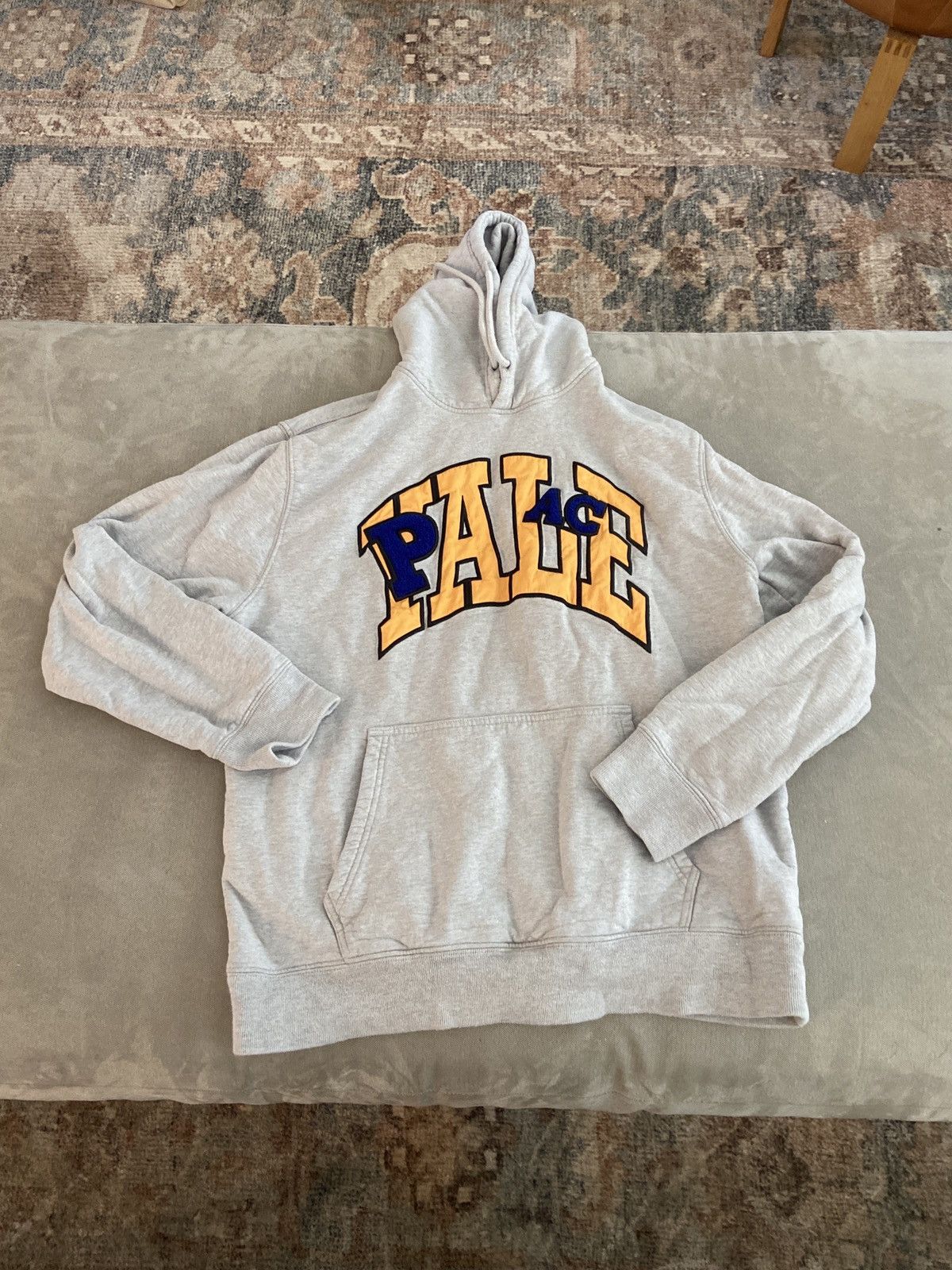 トップス 90s Champion vintage sweat shirt YALE Vintage Yale University Crewneck Sweatshirt Champion Sweater