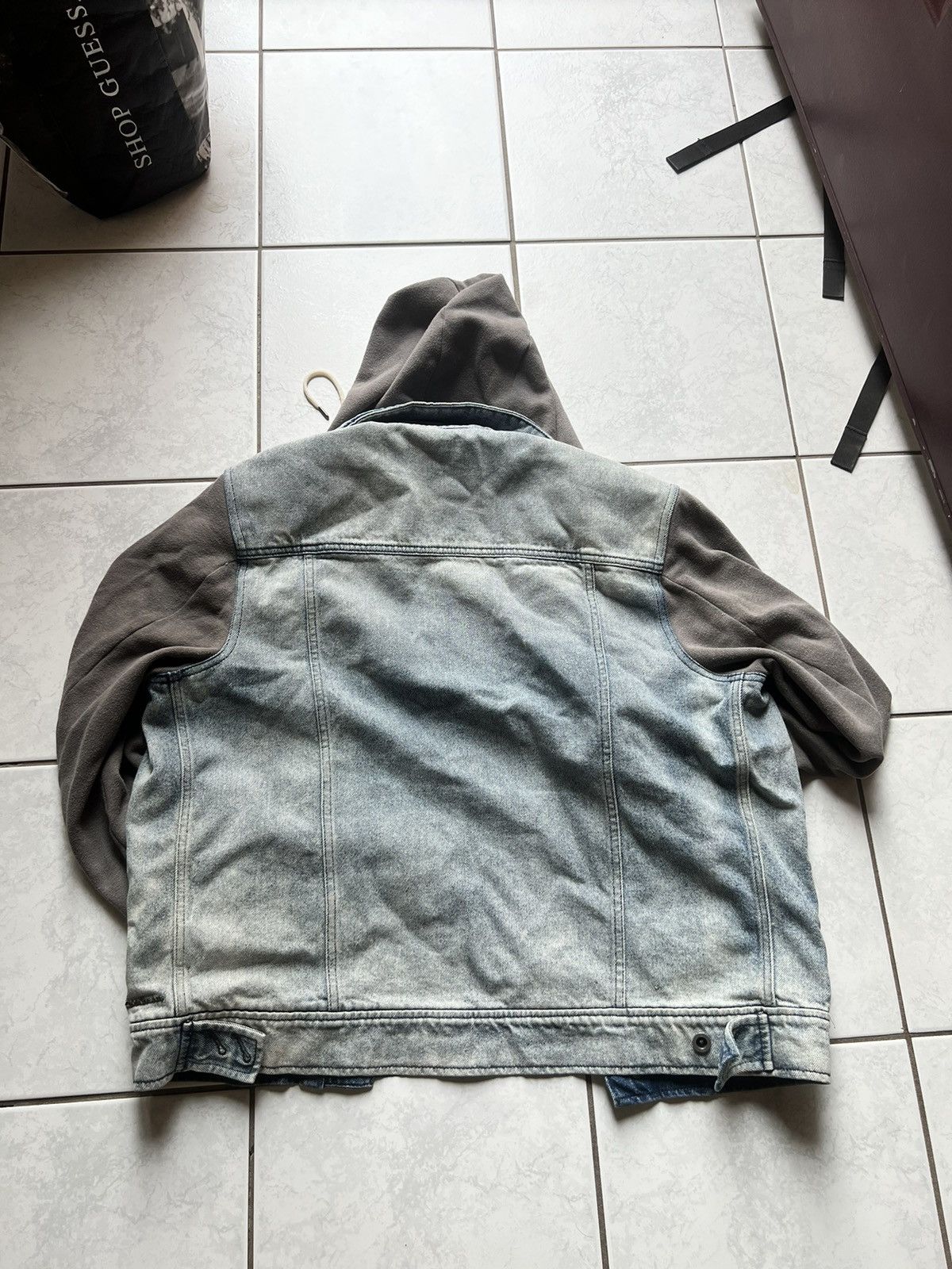 Calvin Klein Calvin Klein Jean jacket w/ hoodie vintage Y2K Size US L / EU 52-54 / 3 - 2 Thumbnail