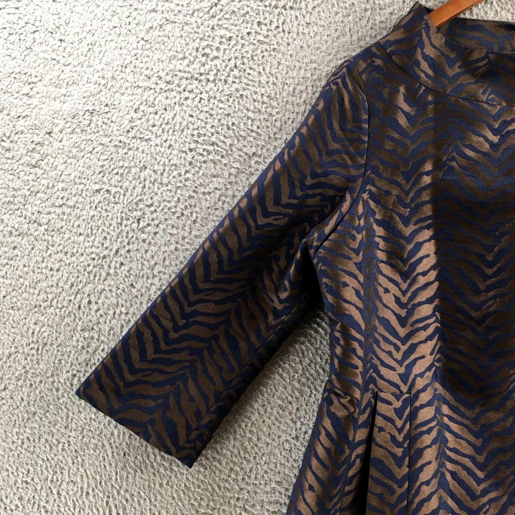 Michael Kors Michael Kors Blouse Women 12 Blue Brown Animal Jacquard 3/4 Sleeve Top Size XL / US 12-14 / IT 48-50 - 5 Thumbnail