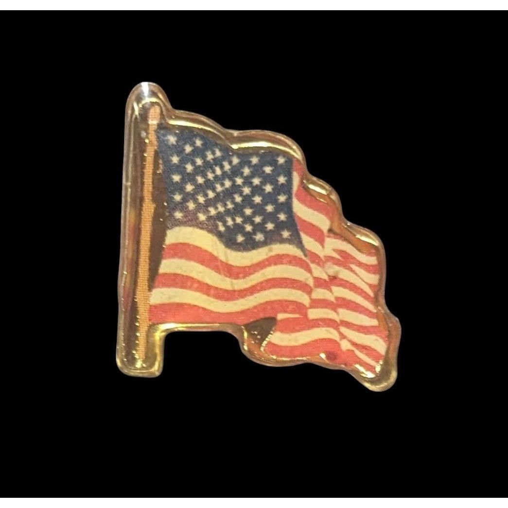 Other Vintage Gold Tone United States Flag Lapel Pin Size ONE SIZE - 1 Thumbnail