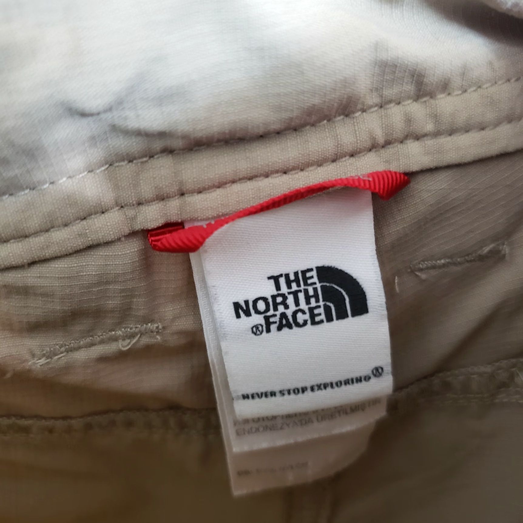 The North Face North Face Womens Bermuda Shorts Sz 4 Solid Tan Nylon Mid Rise Activewear Shorts Womens - 15" Waist 15" Inseam 8" Rise Size 27" / US 4 / IT 40 - 3 Thumbnail