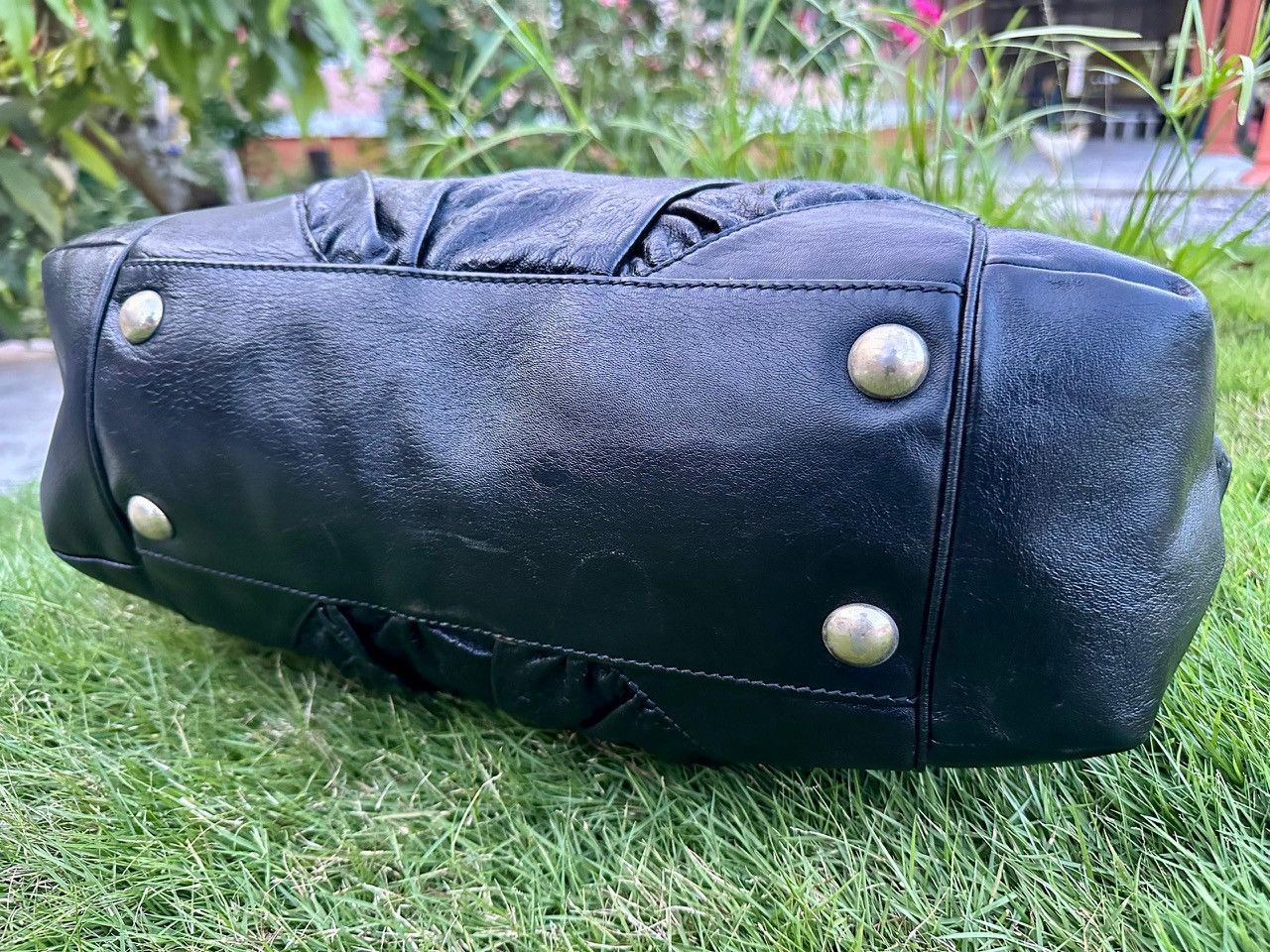 Gucci Authentic Gucci Guccisima Black Leather Full Moon Large Tote Size ONE SIZE - 6 Thumbnail