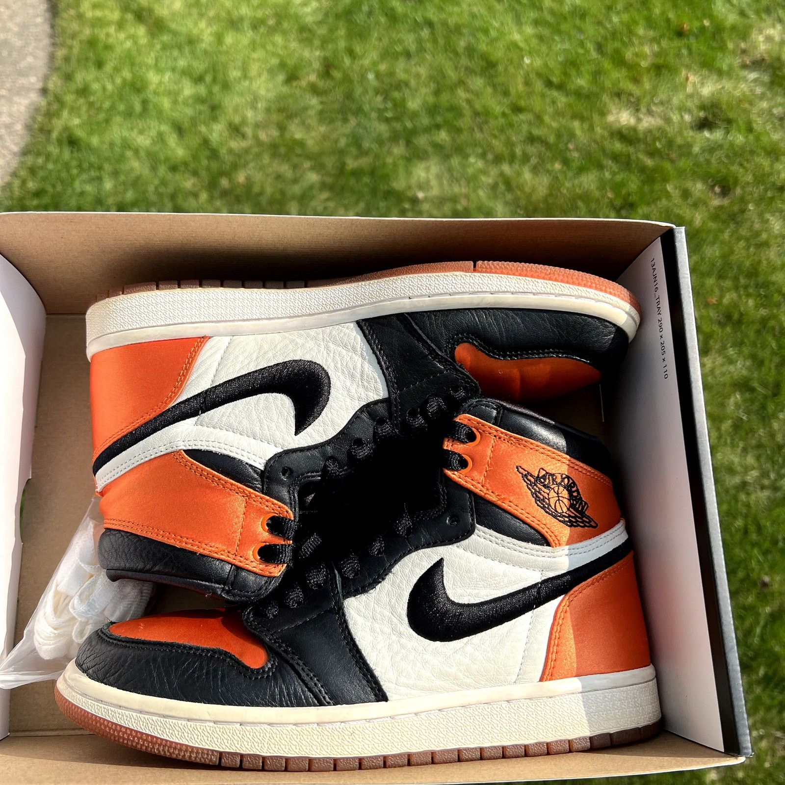 Jordan Brand × Nike Air Jordan 1 Retro High OG Satin Shattered Backboard Size 6 Size US 6.5 / IT 36.5 - 8 Thumbnail