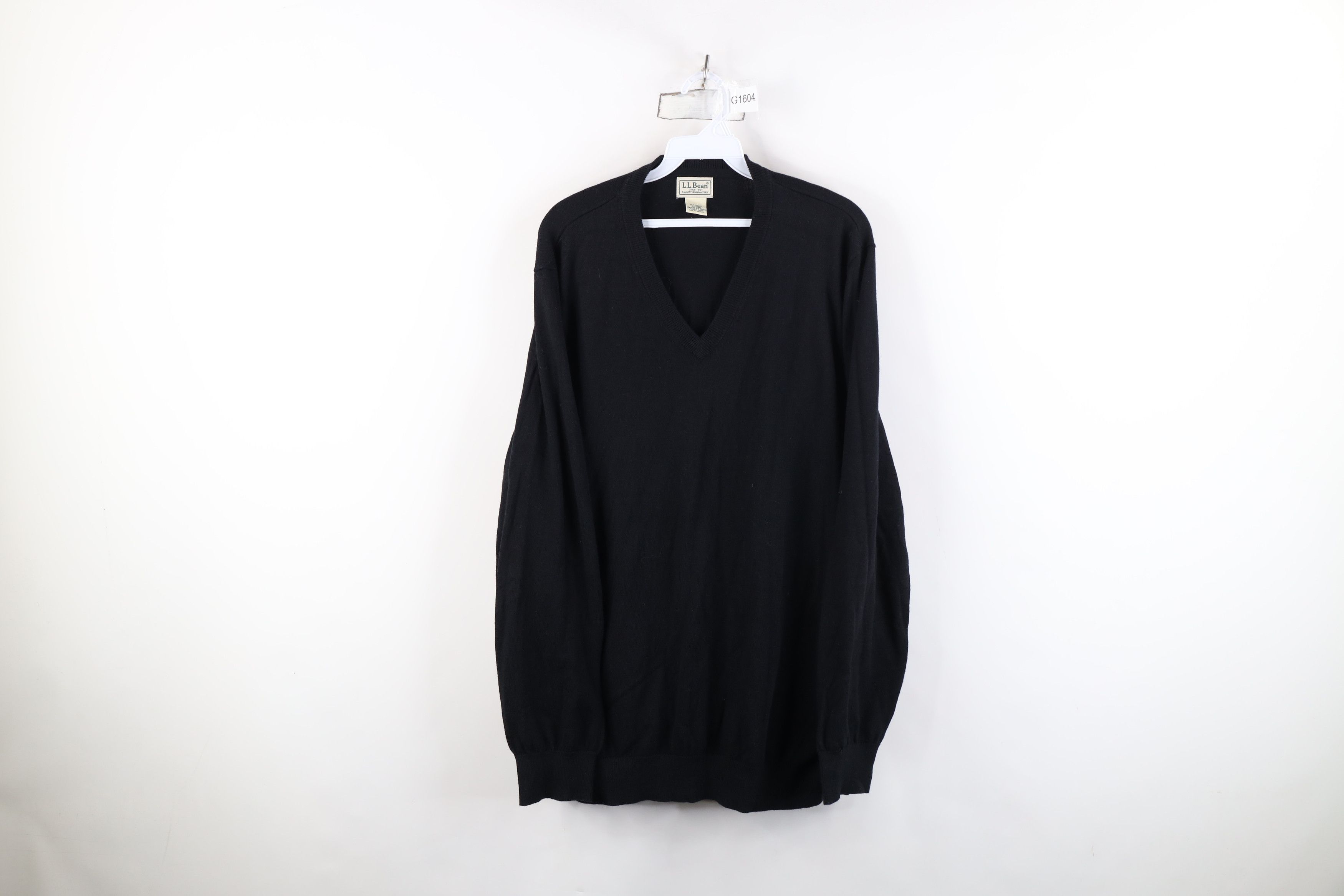 L.L. Bean Vintage LL Bean Cashmere Blend Knit V-Neck Sweater Black Size US XL / EU 56 / 4 - 1 Thumbnail