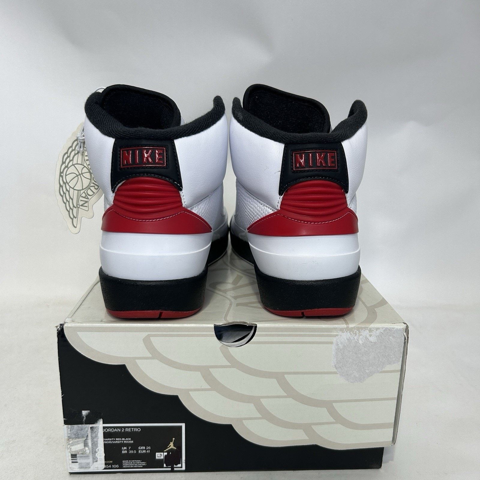Jordan Brand Nike Air Jordan 2 Retro OG “Chicago Bulls” Size US 8 / EU 41 - 4 Thumbnail