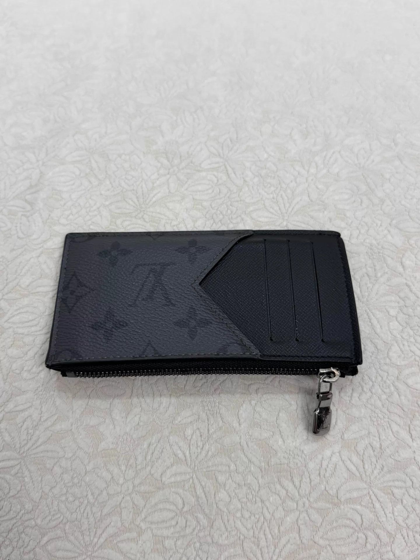 Louis Vuitton LOUIS VUITTON Taïga card wallet black monogram Size ONE SIZE - 2 Thumbnail