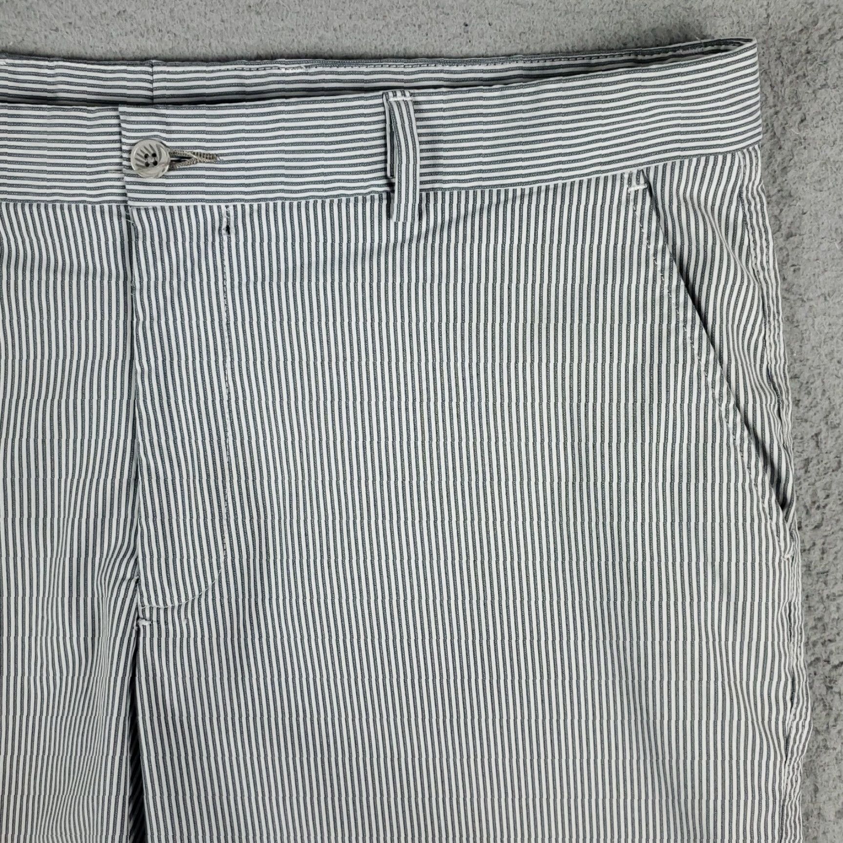Vintage Pebble Beach Chino Shorts Flat Front Striped Polyester Blend Belt Loops Regular 38 Gray Damaged Mens Size US 38 / EU 54 - 3 Thumbnail