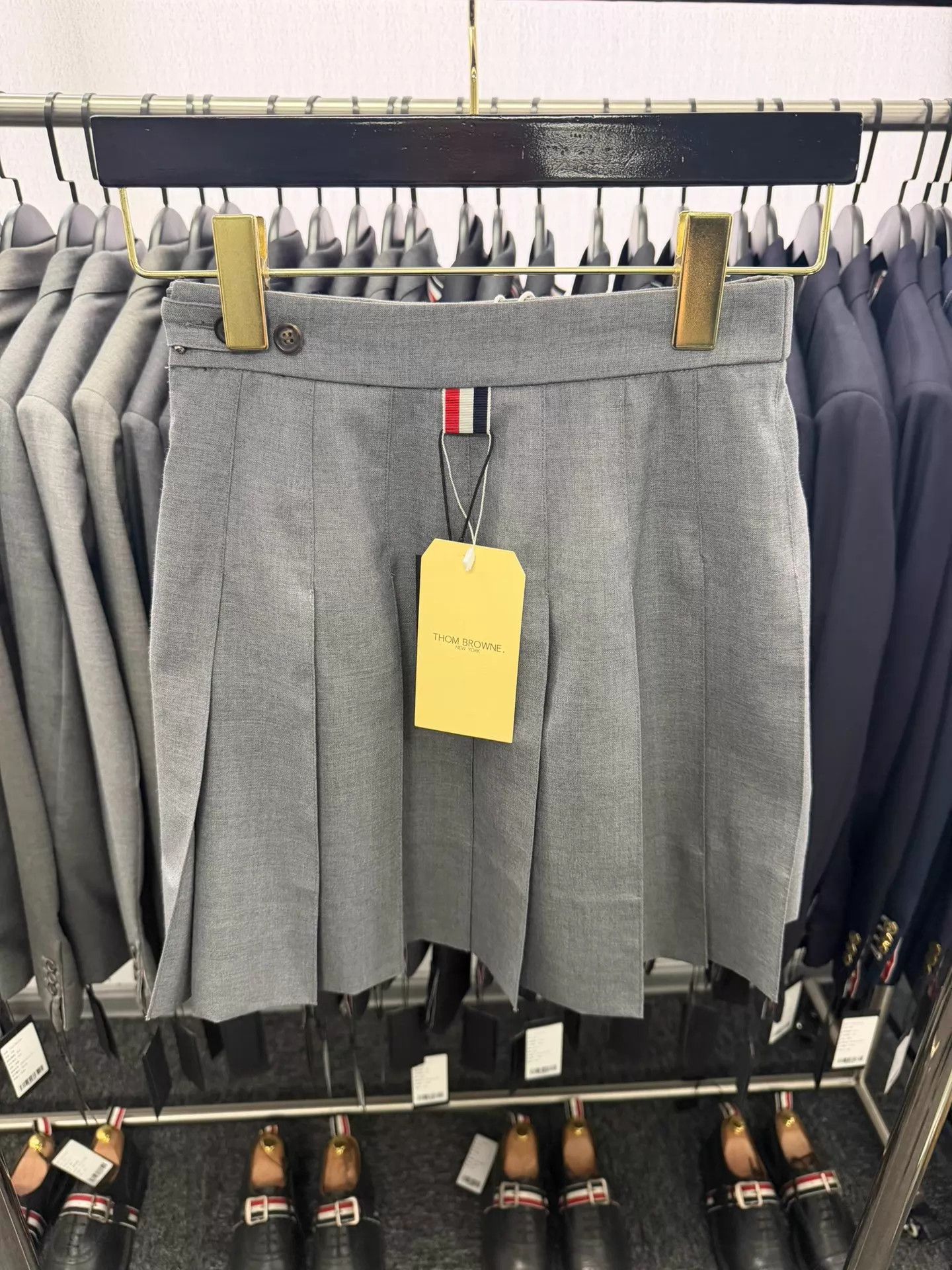 Thom Browne Thom Browne Women's Pleated Skirt Med Gray 36 New Size 25" / US 0 / IT 36 - 2 Thumbnail
