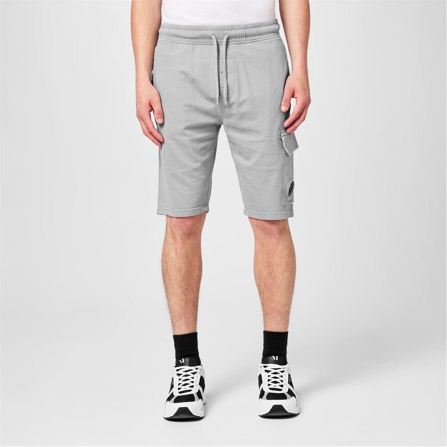 C.P. Company o1g2r1mq0426 Micro Lens Fleece Jogger Shorts in Grey Size US 28 / EU 44 - 3 Thumbnail