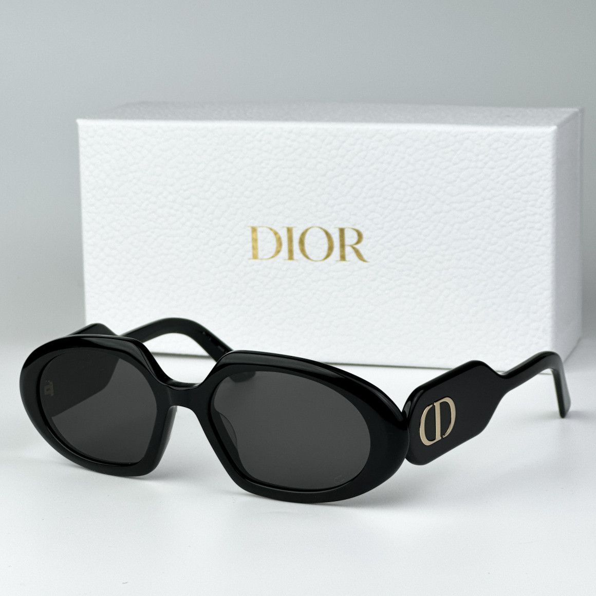 image of New Dior Diorbobby R2U 10A0 Women Oval Sunglasses in Shiny Black/Smoke
