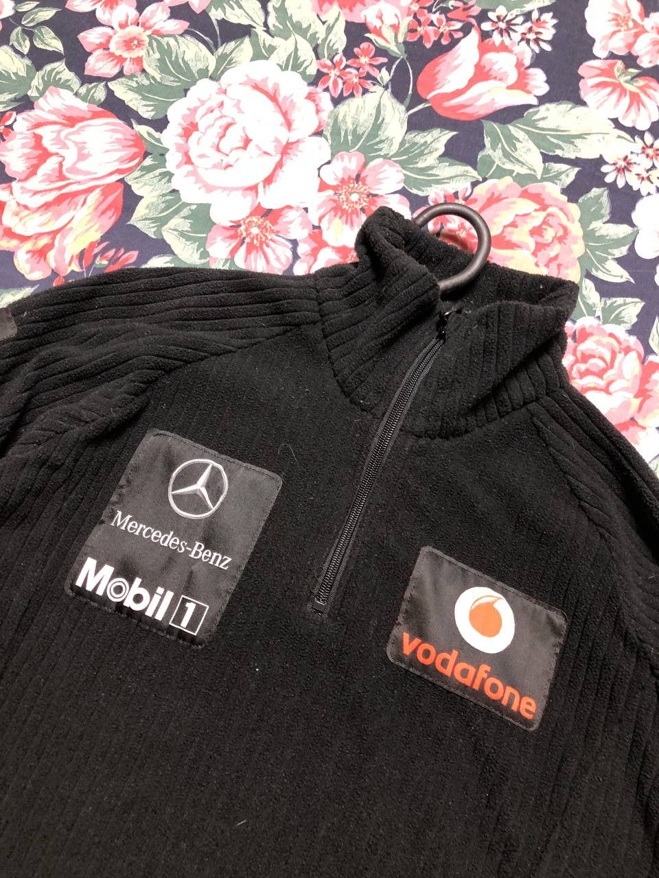Mercedes-Benz Fodafone McLarem Mercedes Long Sleeve Size US S / EU 44-46 / 1 - 7 Thumbnail