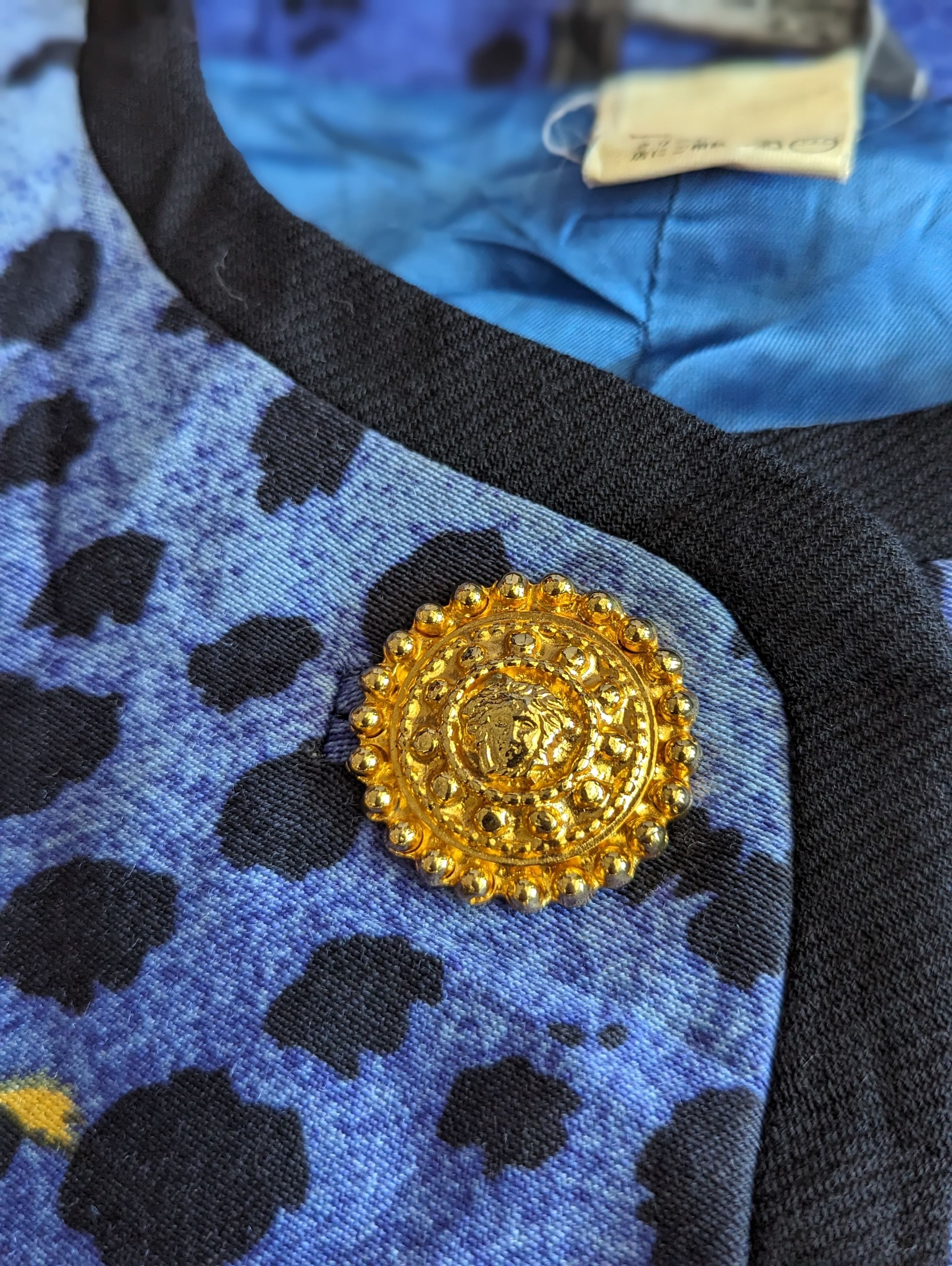 Versace Vintage 90s Gianni Versace Blue Baroque Leopard Print Jacket Size XS / US 0-2 / IT 36-38 - 21 Thumbnail