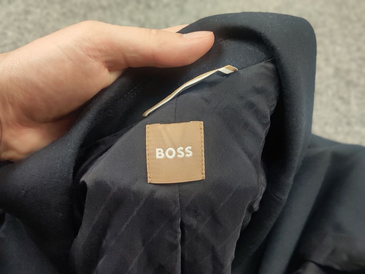 Hugo Boss Hugo Boss marzotto Double Breasted Wool Navy blazer Jacket Size XS / US 0-2 / IT 36-38 - 13 Thumbnail