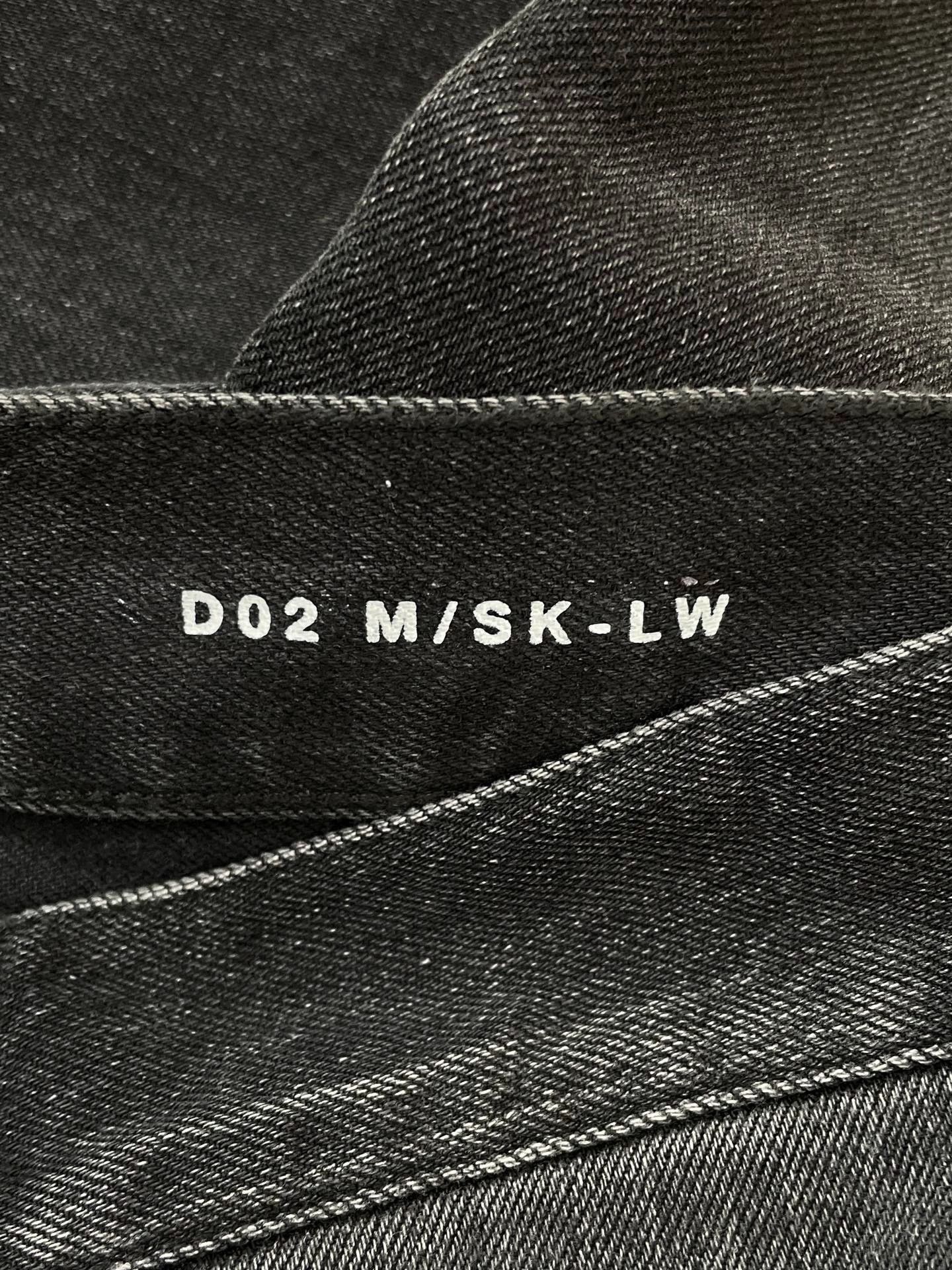 Saint Laurent Paris Saint Laurent Paris 30 Straight Jeans (2 Wears) Size US 30 / EU 46 - 4 Thumbnail