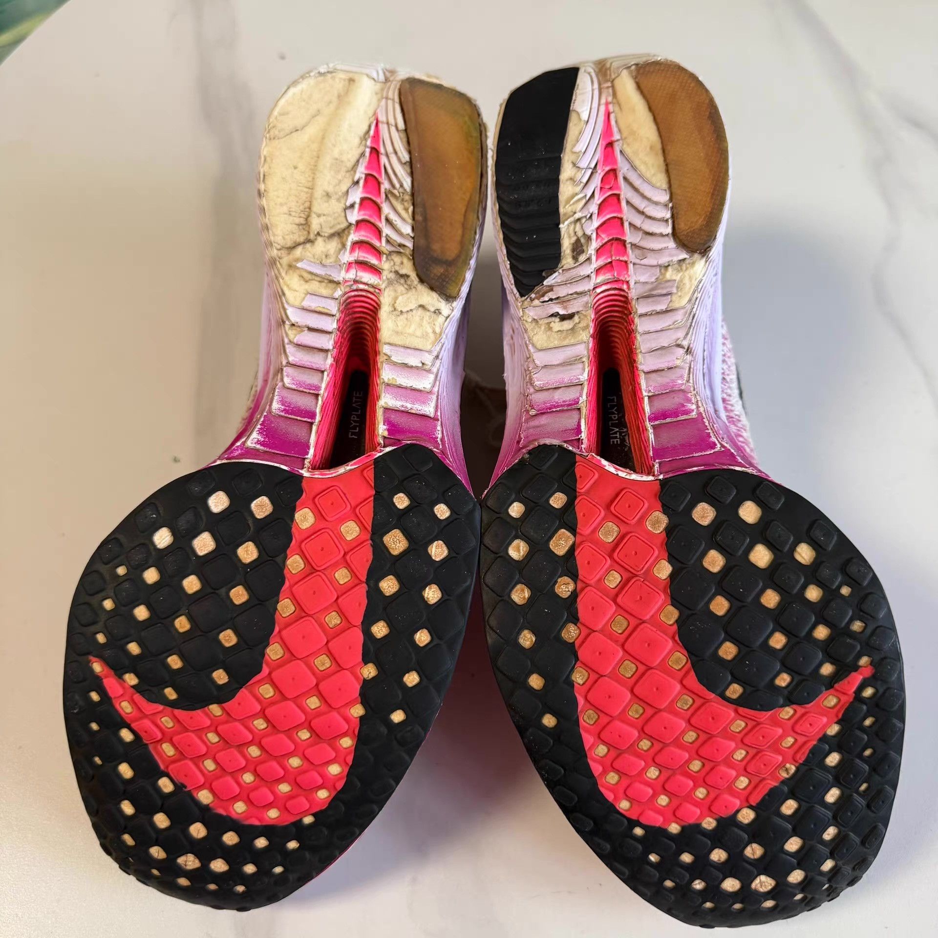 Nike Nike Vaporfly Next% 3, white purple colorway Q10 Size US 9 / EU 42 - 4 Thumbnail