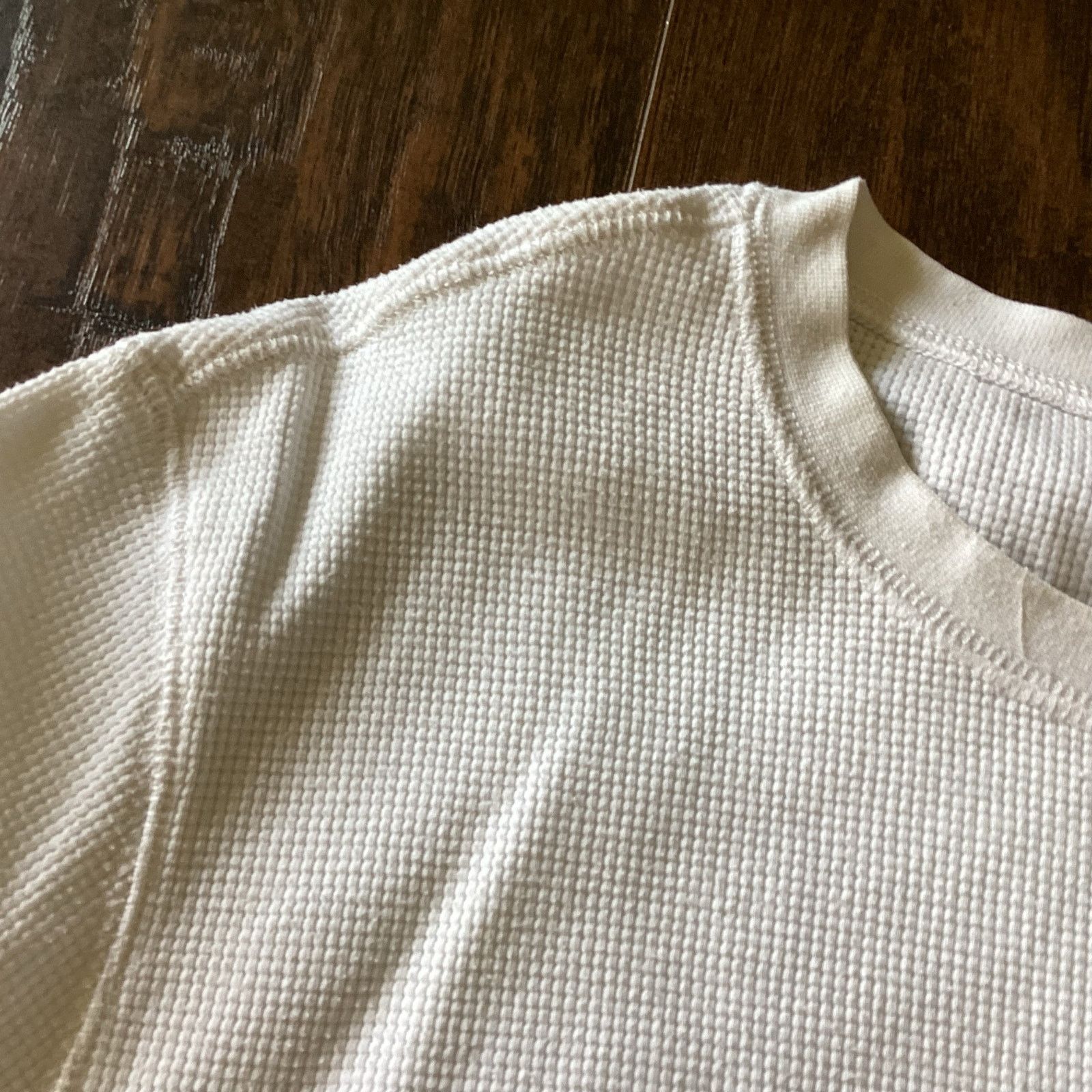 American Eagle Outfitters American Eagle Thermal Tee Size US M / EU 48-50 / 2 - 2 Thumbnail