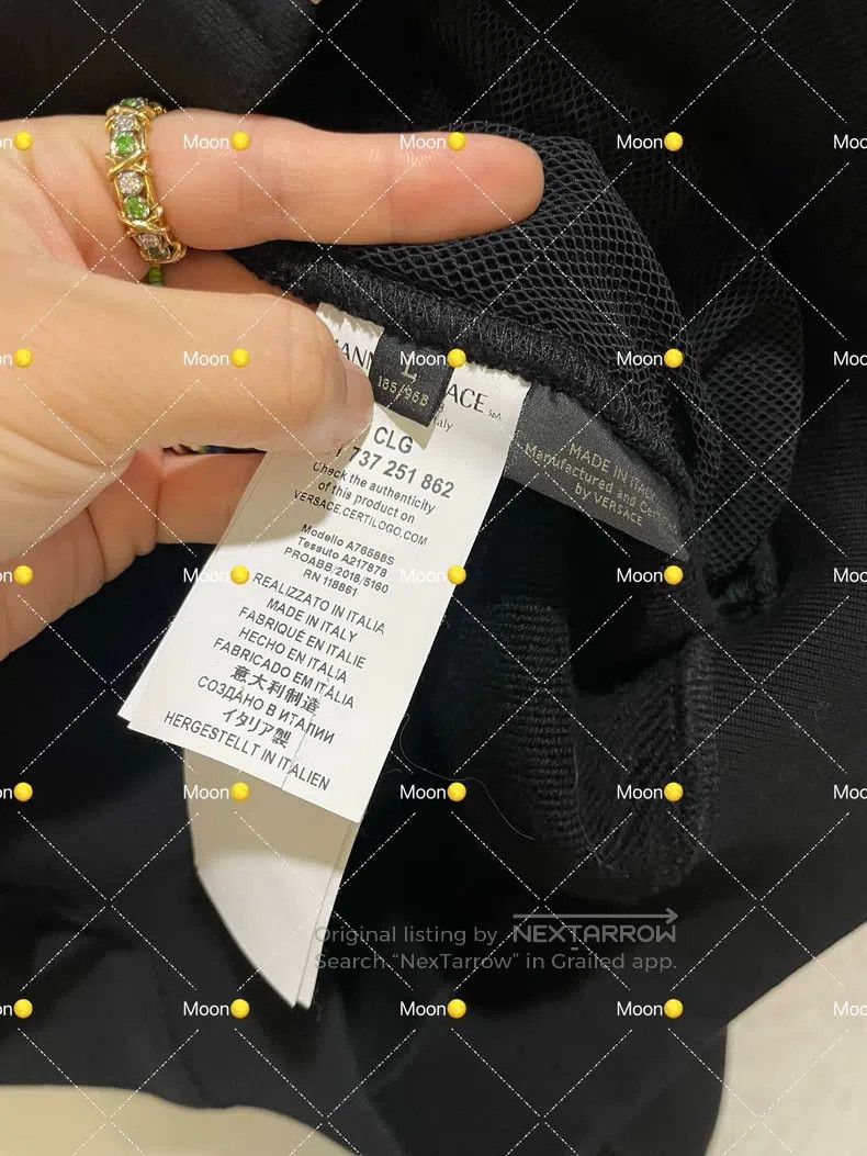 Versace Versace Diamond Medusa logo pattern black hooded sweatshir Size L / US 10 / IT 46 - 5 Thumbnail