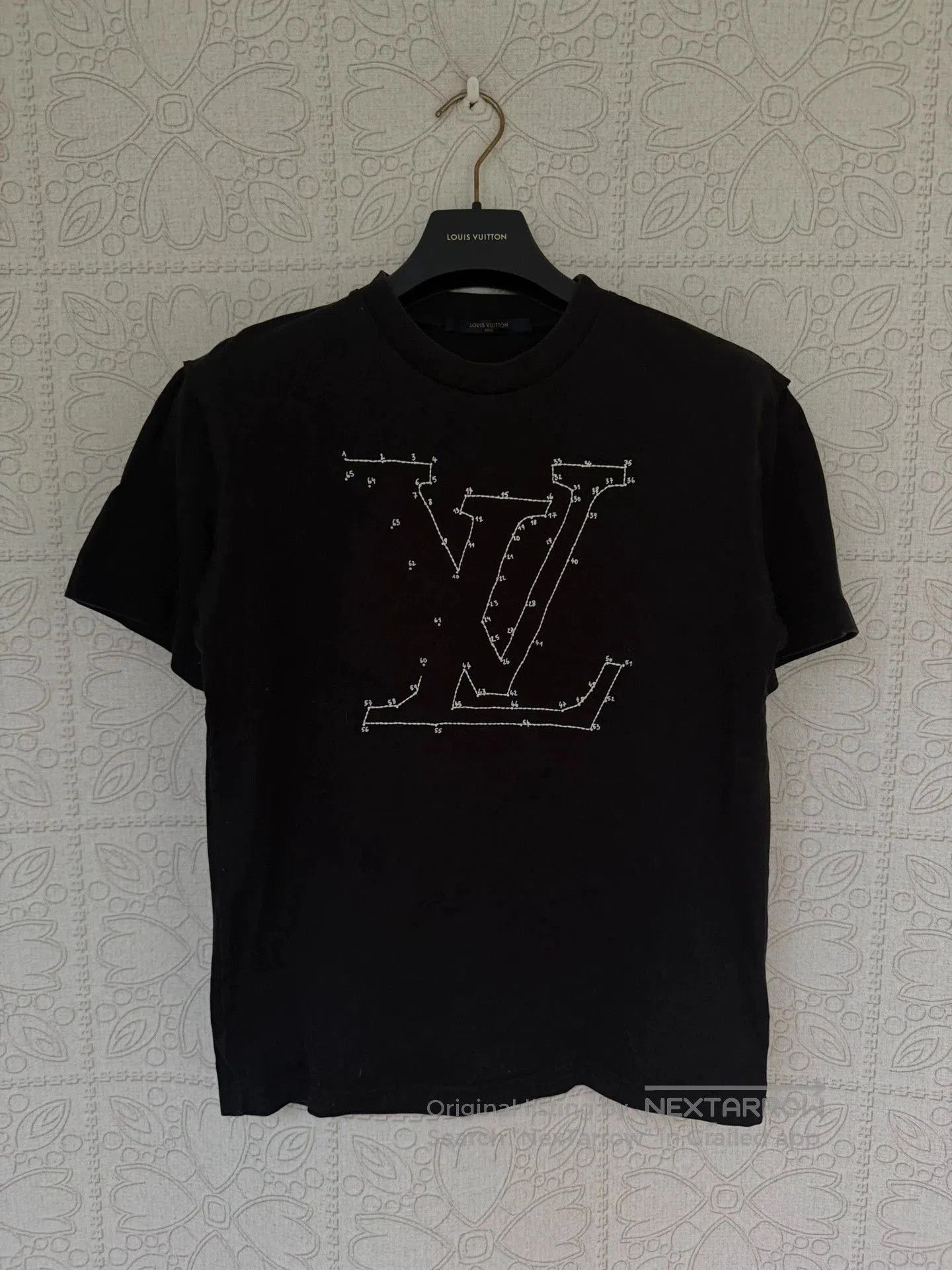 louis vuitton black short sleeve t.