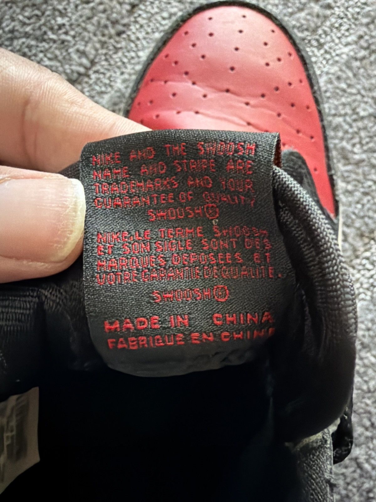 Nike 2015 bred 1 lows Size US 10 / EU 43 - 6 Thumbnail
