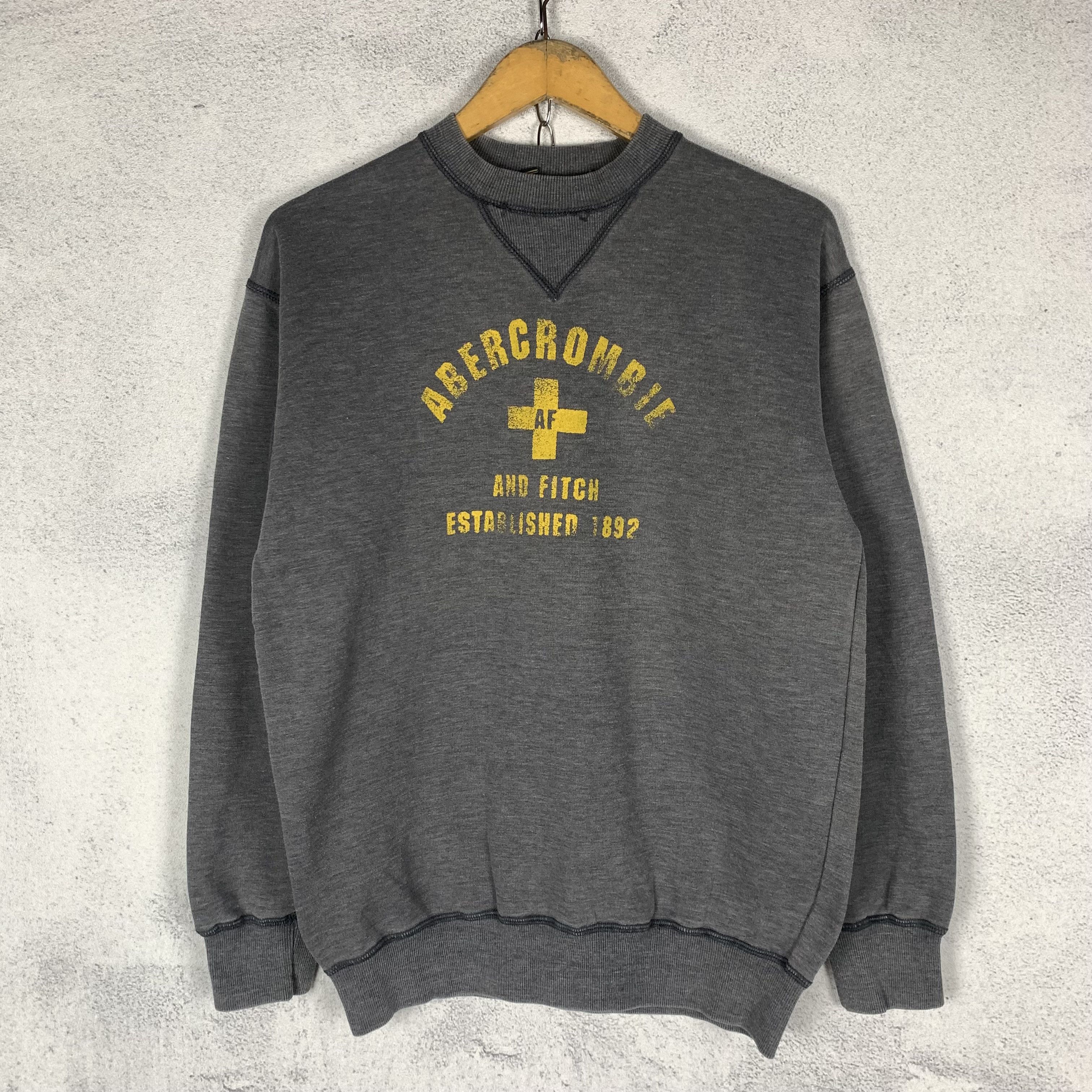 Abercrombie & Fitch Vintage Abercrombie & Fitch Sweatshirt Crewneck Size US S / EU 44-46 / 1 - 1 Thumbnail