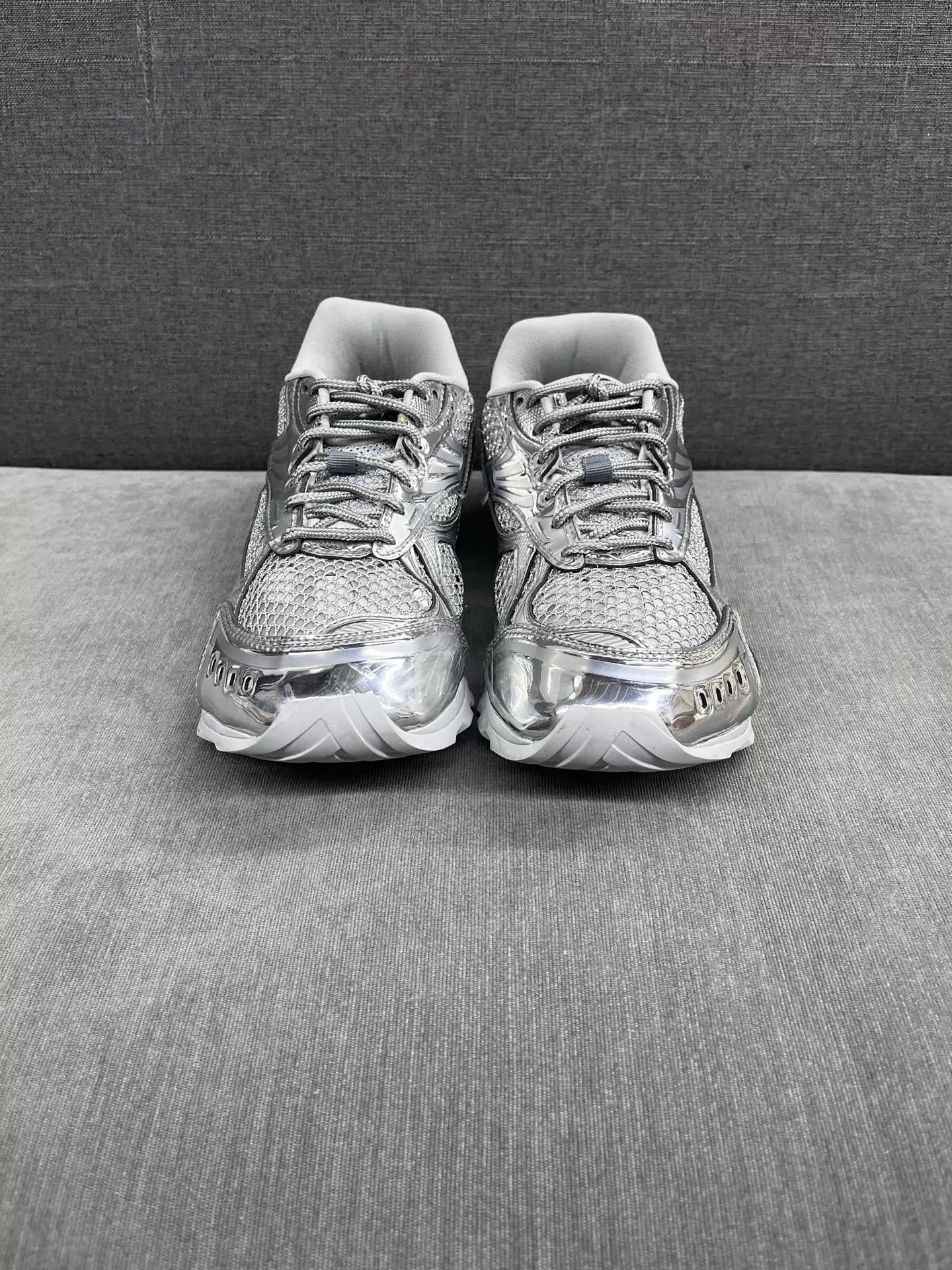 Bottega Veneta Bottega Veneta BV Orbit Space Silver Low Top Sneaker 39 99% Size US 6 / EU 39 - 2 Thumbnail