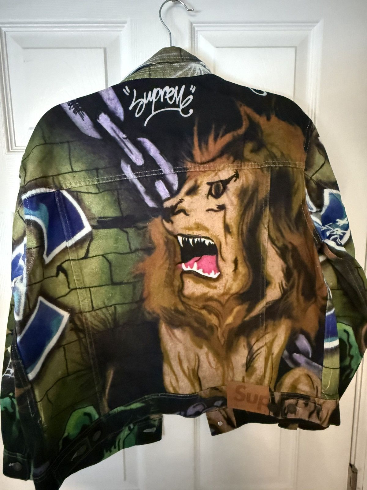 Supreme Supreme Lion's Den Denim Trucker Jacket Size US S / EU 44-46 / 1 - 2 Thumbnail