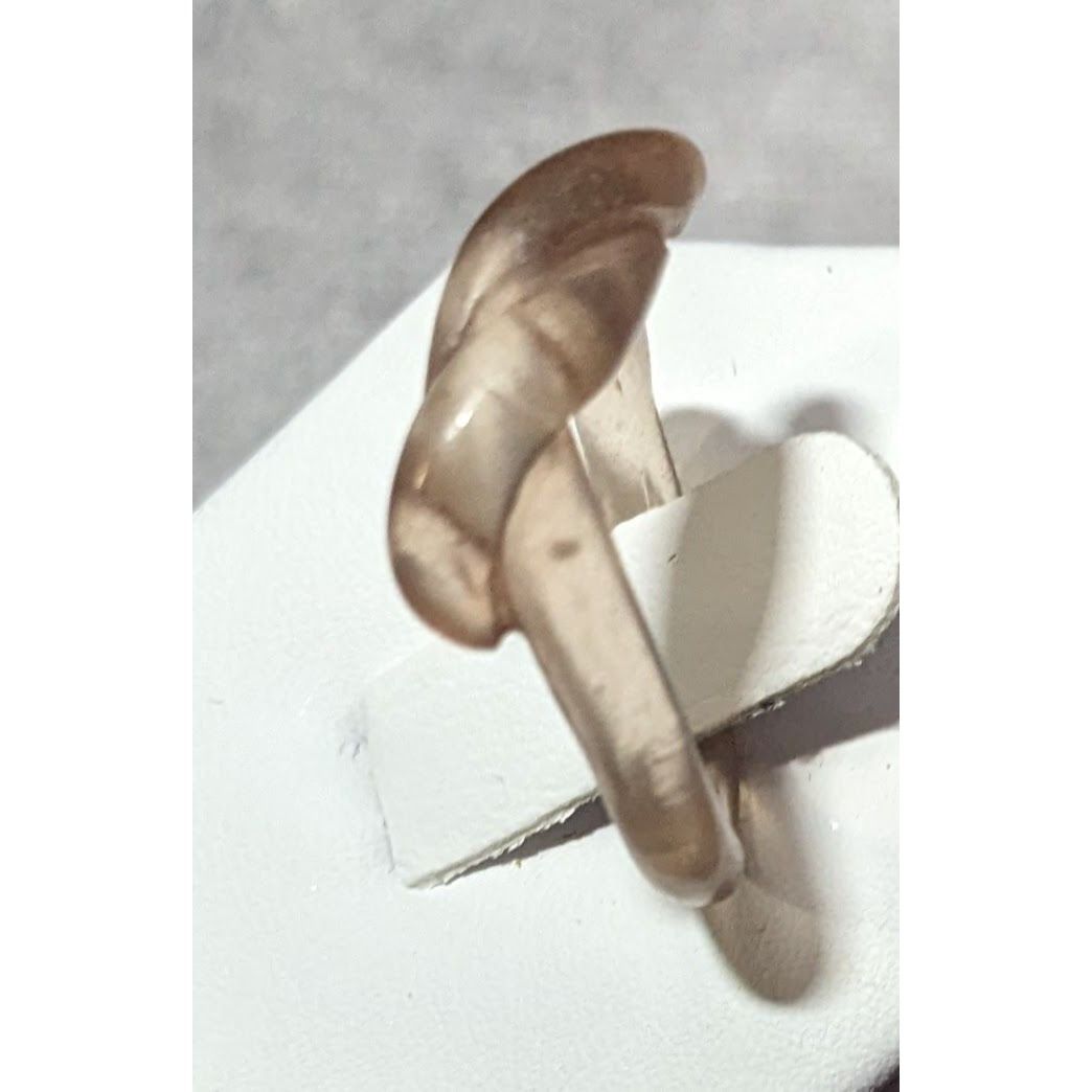Other Translucent Tan Knotted Fashion Ring Size 6 1/2 Size ONE SIZE - 12 Thumbnail