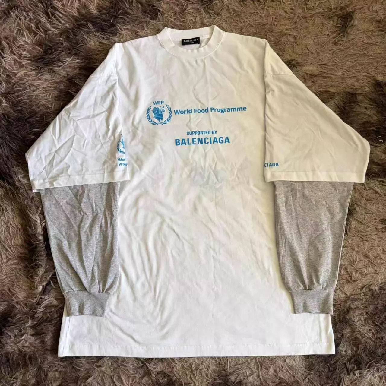 Balenciaga Balenciaga x WFP 2 FW22 Logo Crew Loose Tee Size 3 Size US L / EU 52-54 / 3 - 1 Thumbnail