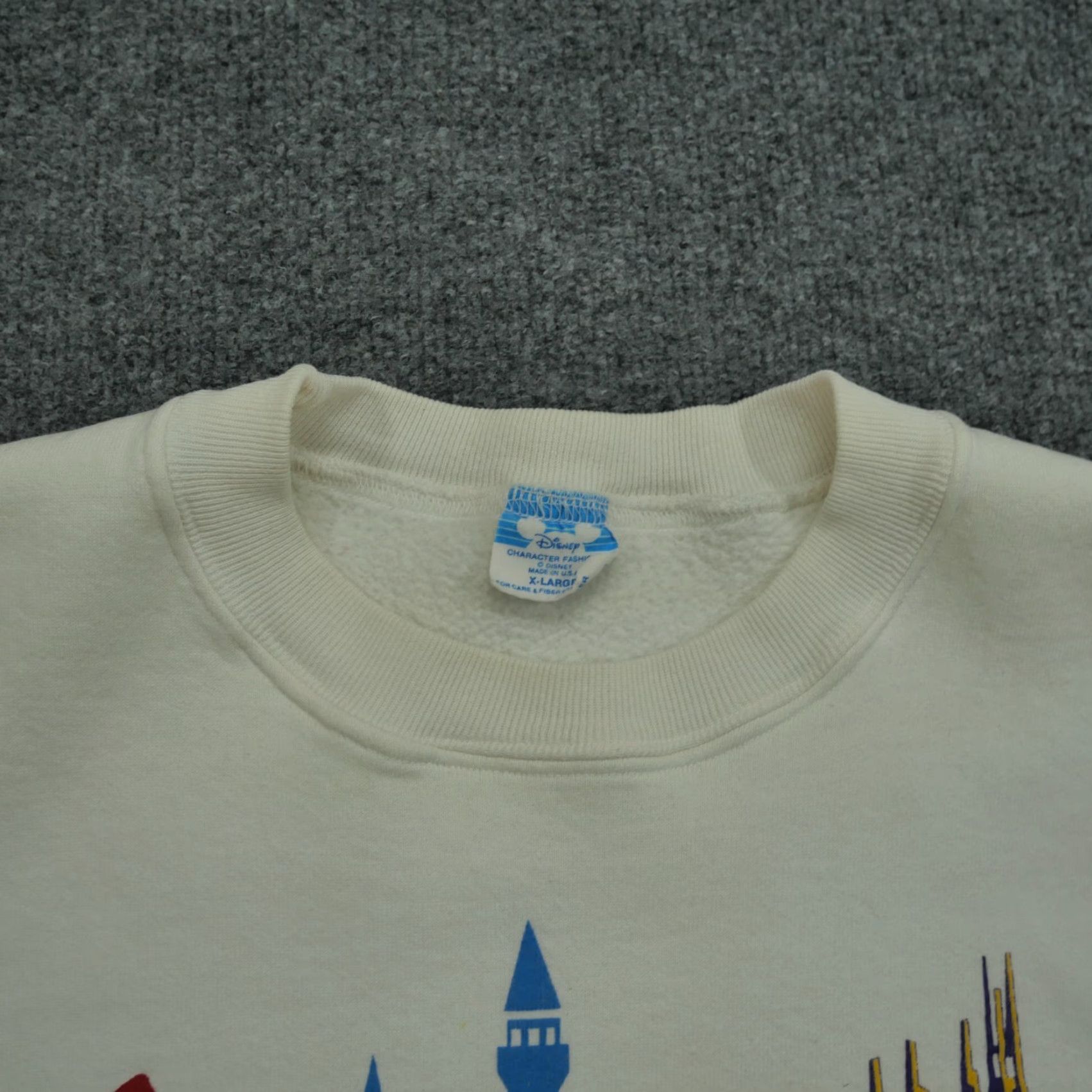 Disney VINTAGE Disney Sweatshirt Mens XL White 80s Mickey Mouse Pullover Crew Neck Graphic Print Logo Winter Holiday Sweatshirt Size US XL / EU 56 / 4 - 6 Thumbnail