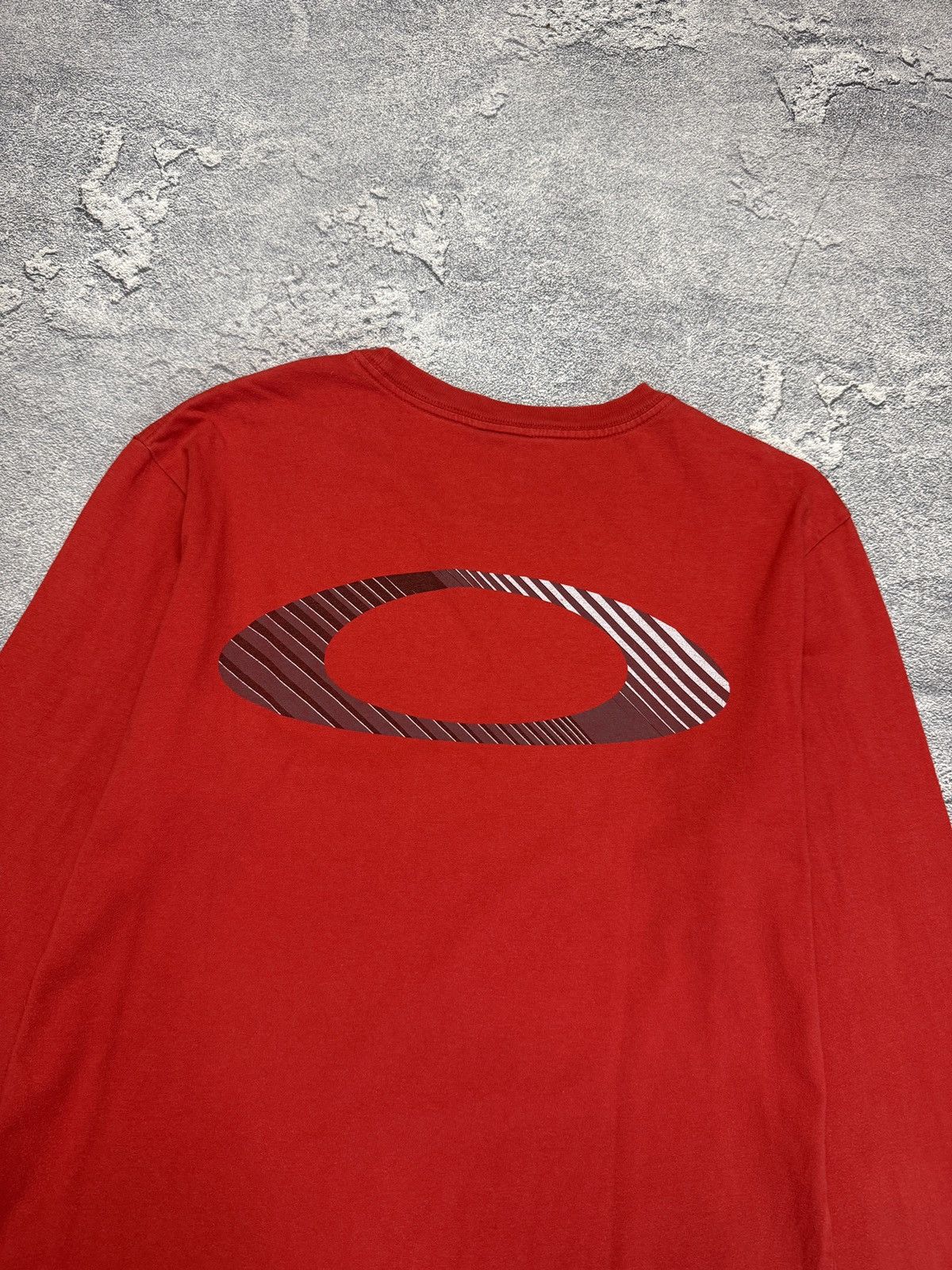 Oakley Y2K Vintage Oakley Long Sleeve Size US S / EU 44-46 / 1 - 4 Thumbnail