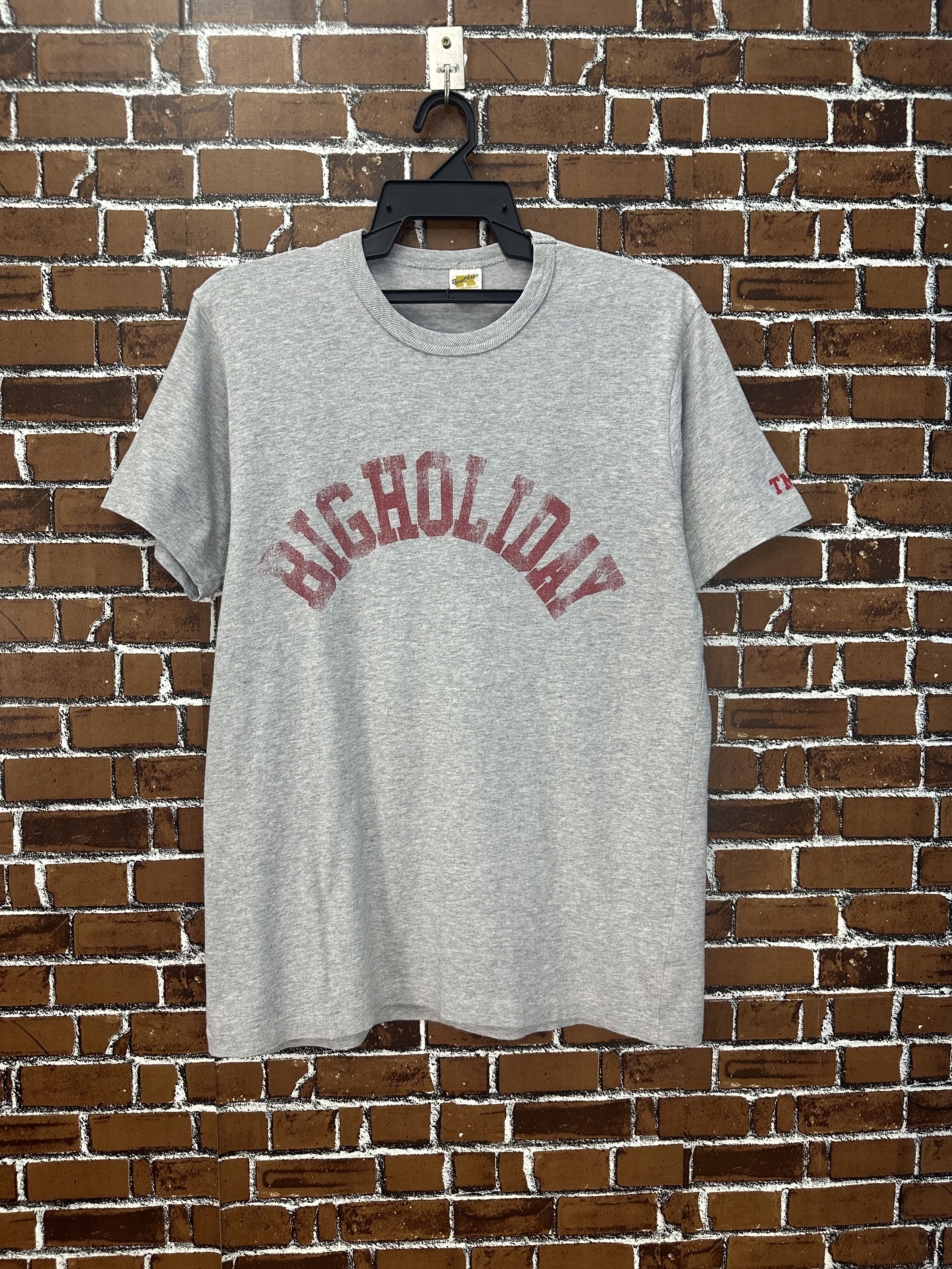 Russell Athletic Vintage 70s Russell Athletic Big Holiday Tshirt A1040 Size US M / EU 48-50 / 2 - 1 Thumbnail