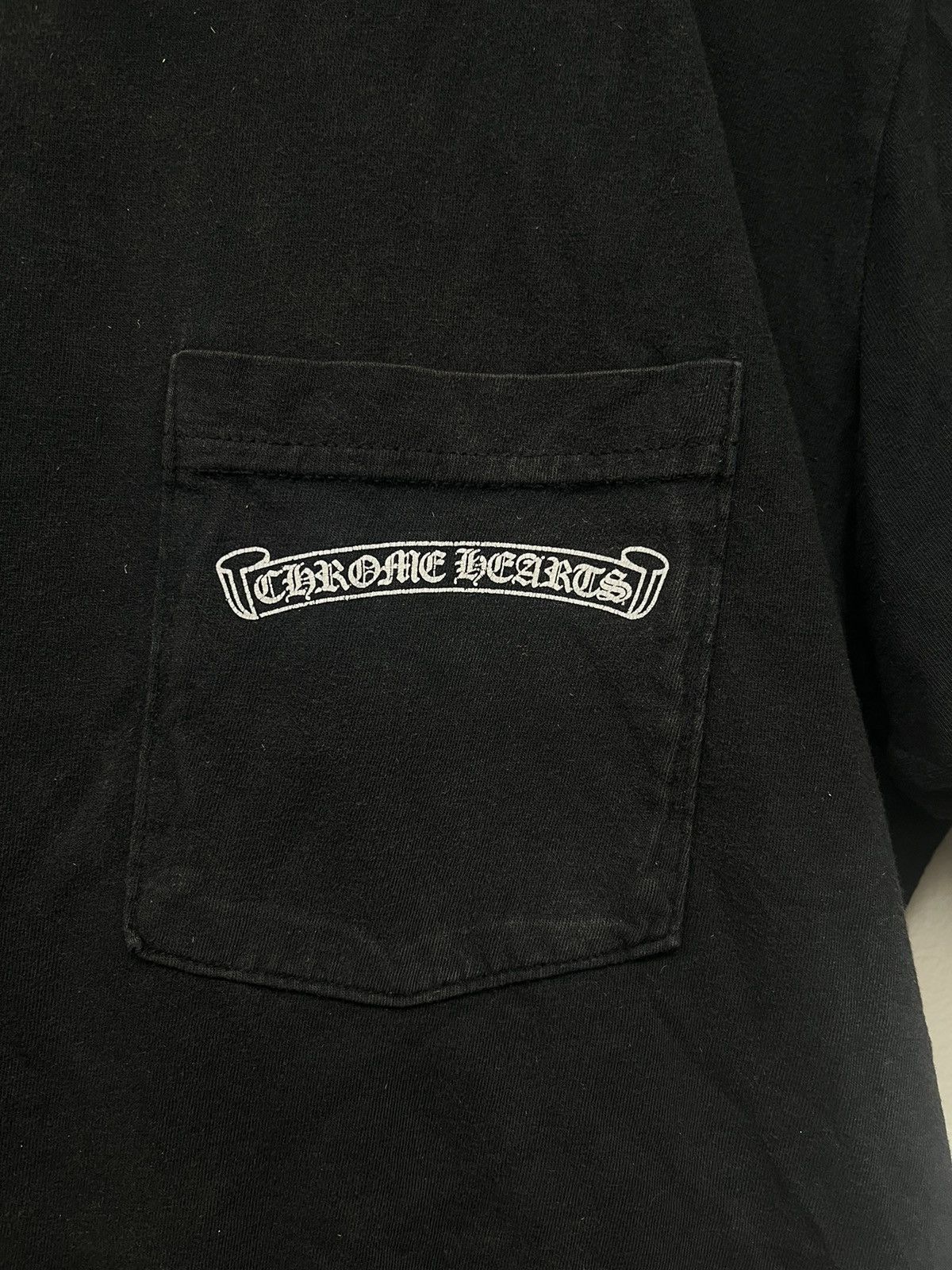 Chrome Hearts Vintage Chrome Hearts Fancy Star Logo Pocket Tshirt Size US L / EU 52-54 / 3 - 7 Thumbnail