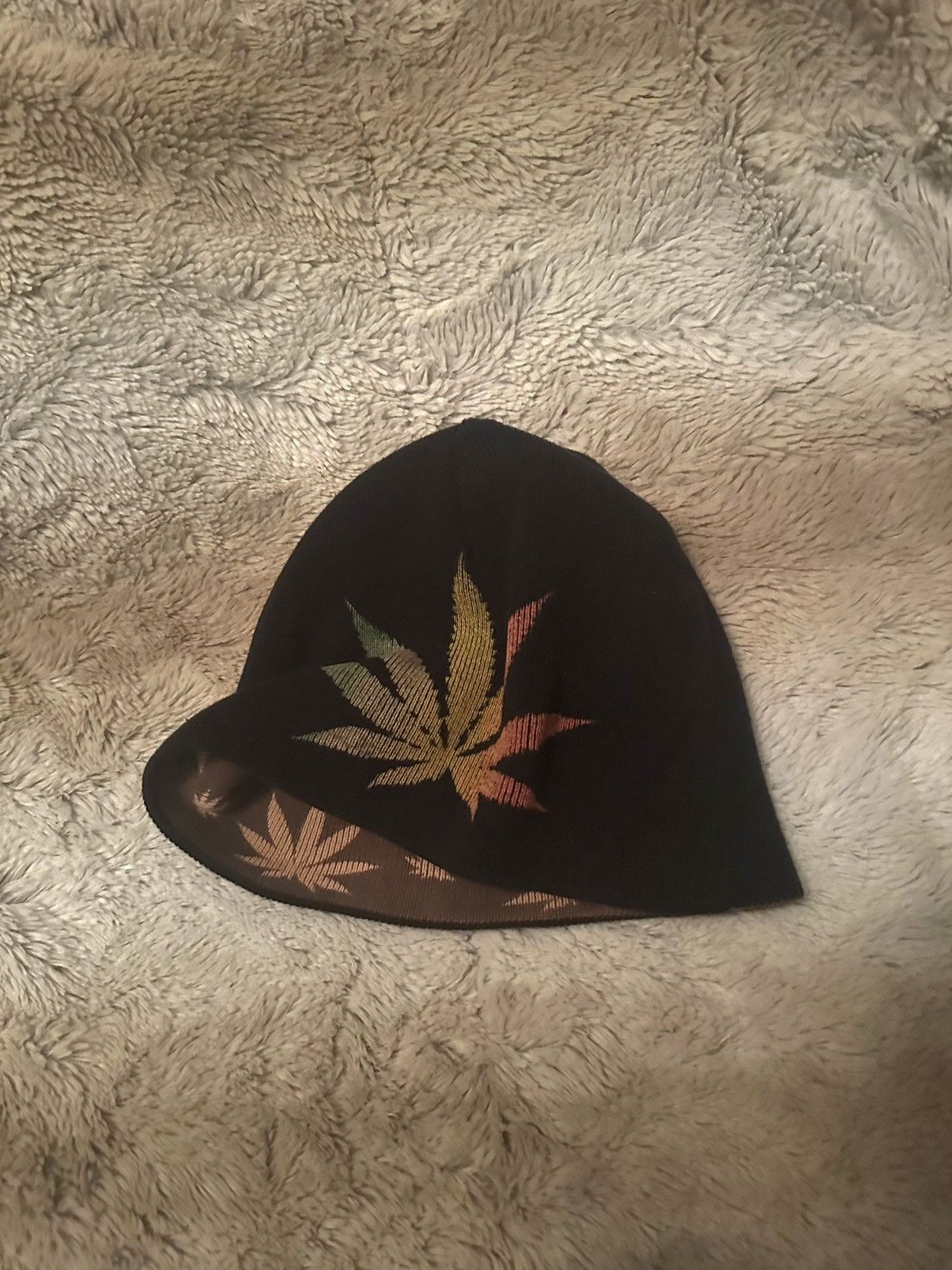 Other Vintage y2k weed beanie (rare reversible) Size ONE SIZE - 2 Thumbnail