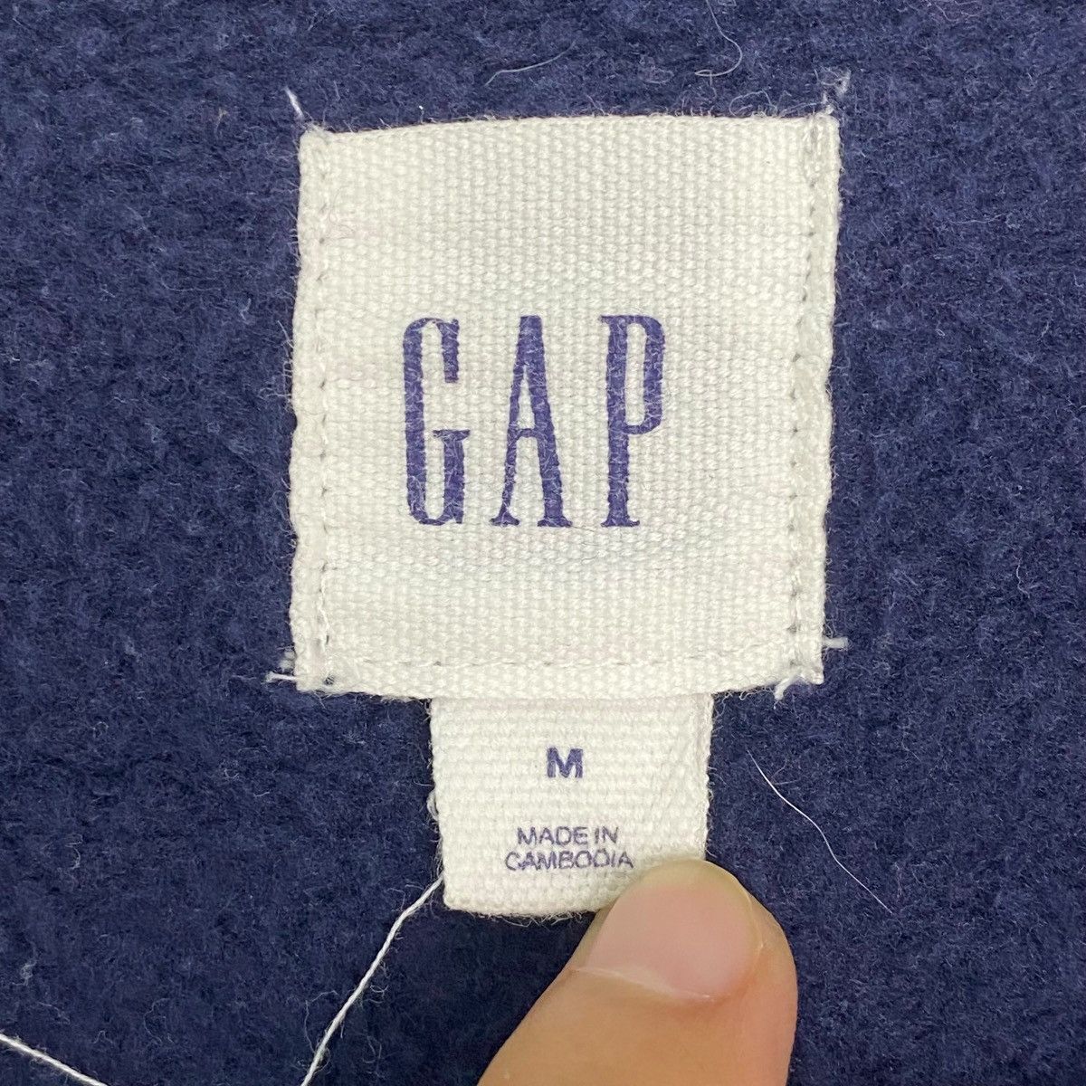 Other Vintage Gap Big Logo Printed NavyBlue Pullover Jumper Size L Size US L / EU 52-54 / 3 - 5 Thumbnail
