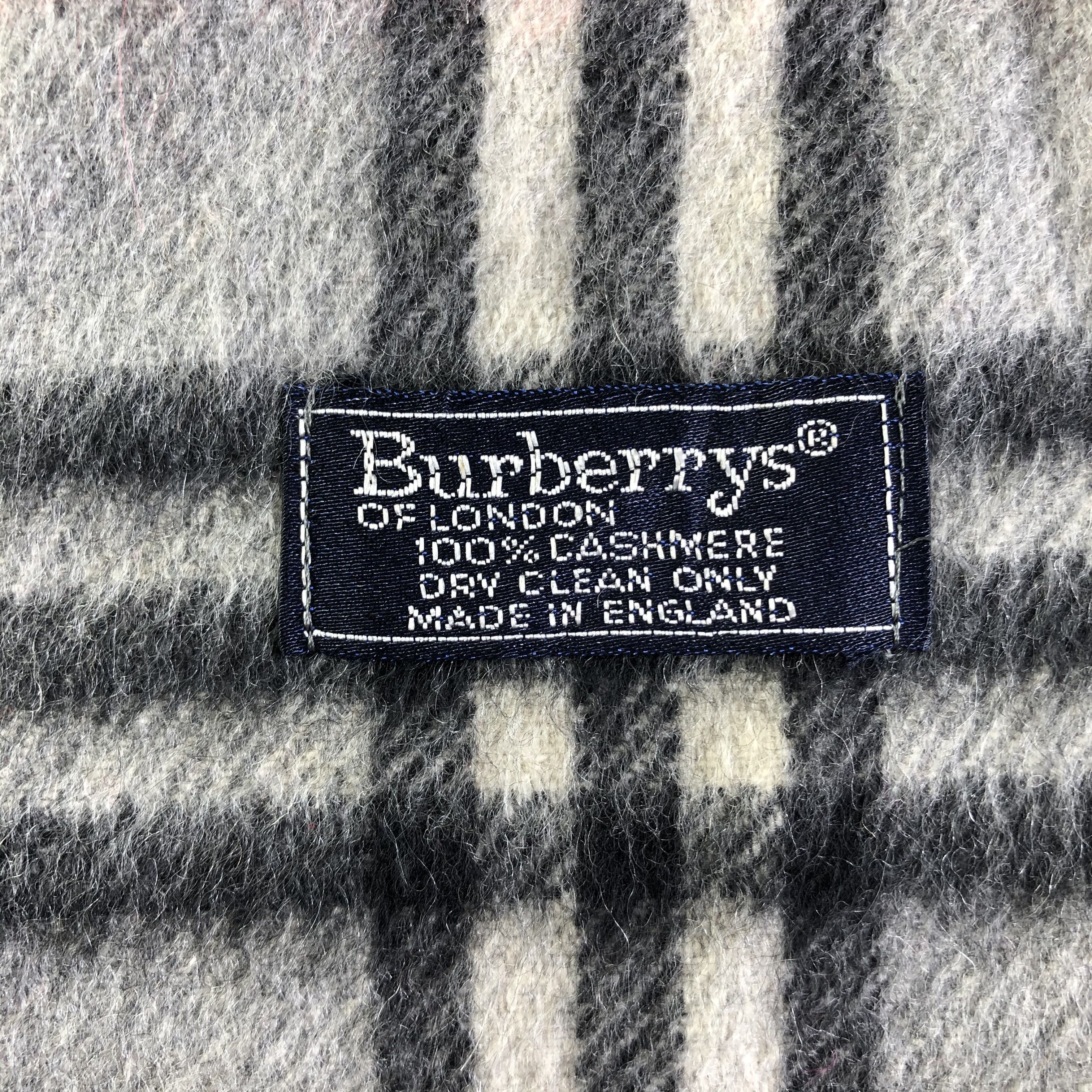 Burberry Burberry Cashmere Scarf / Muffler / Neckwear P589 Size ONE SIZE - 2 Thumbnail