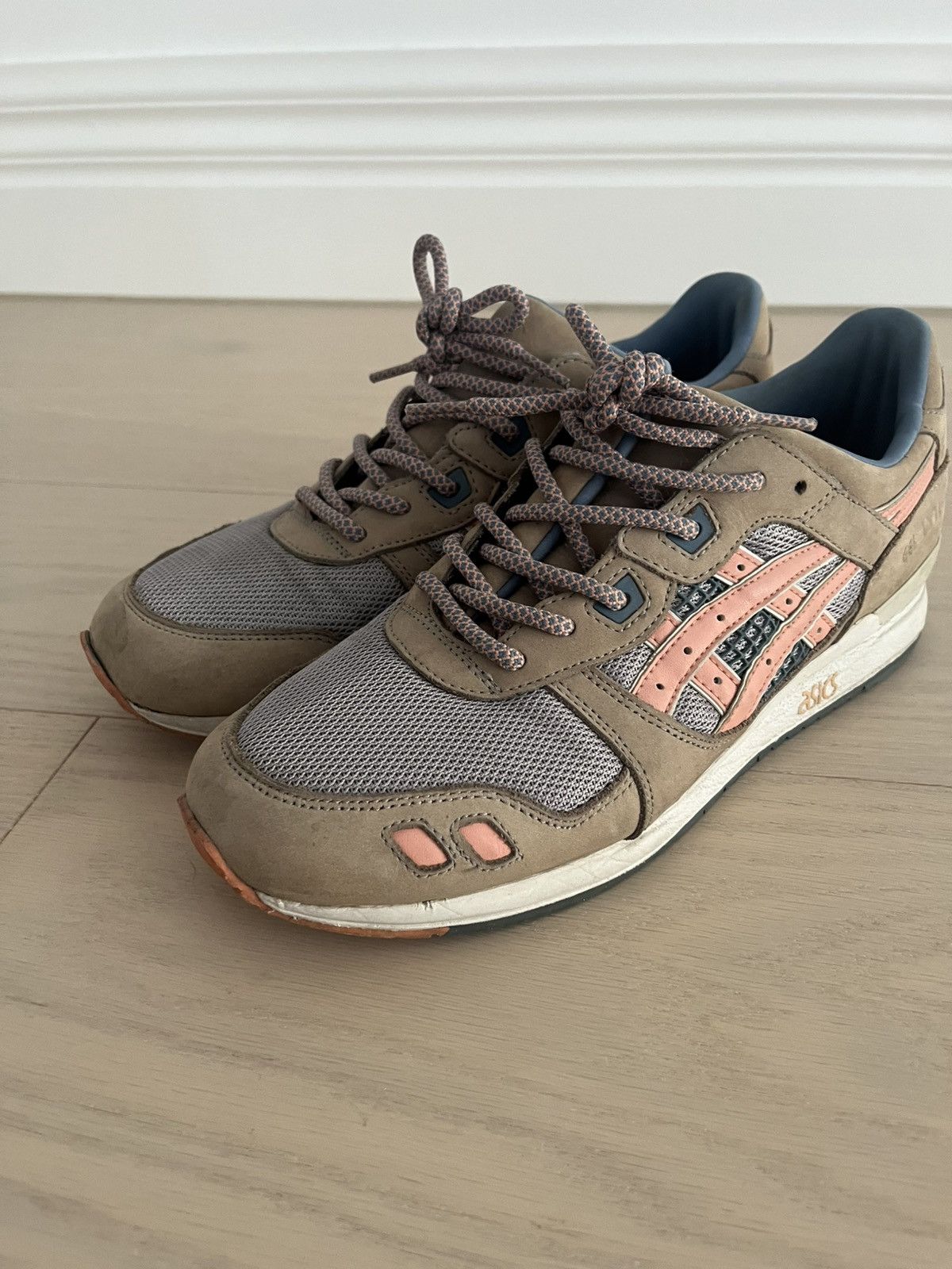 Ronnie Fieg Asics gel-lyte III flamingo
