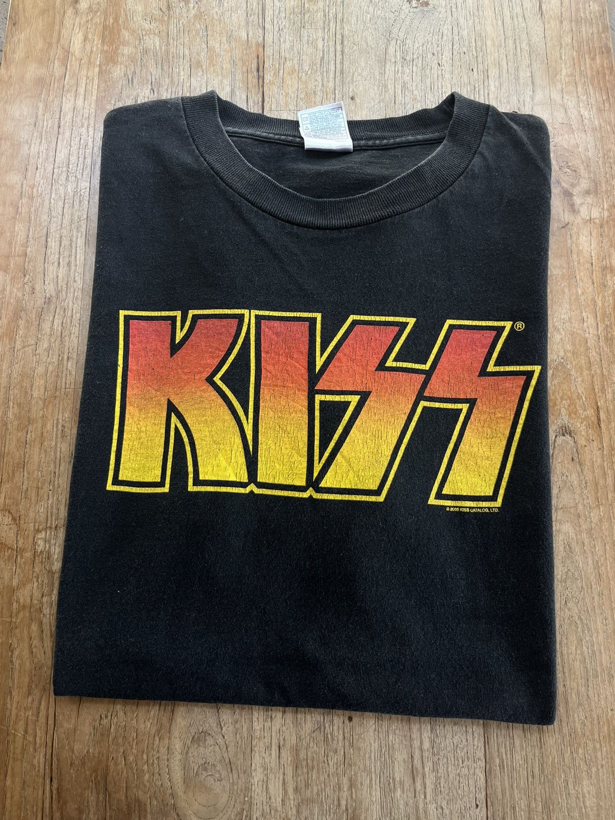 Vintage KISS ( box Logo ) band 2005’s kiss catalog Tshirt