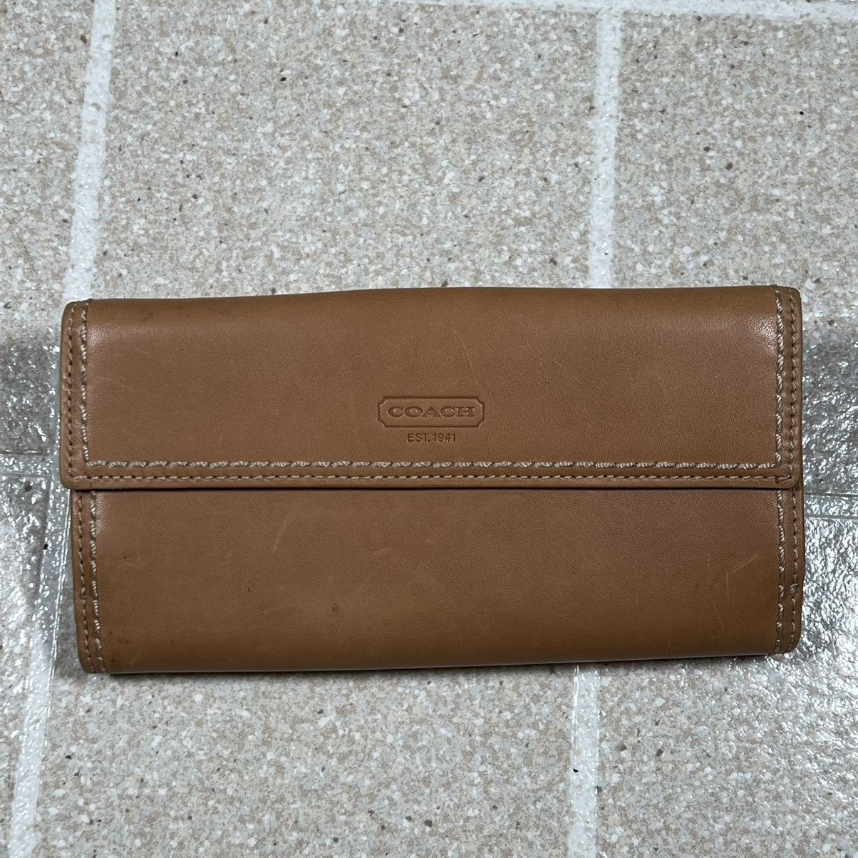 Coach Coach Beige Leather Turnlock Credit Card Bifold Long Wallet Size ONE SIZE - 2 Thumbnail