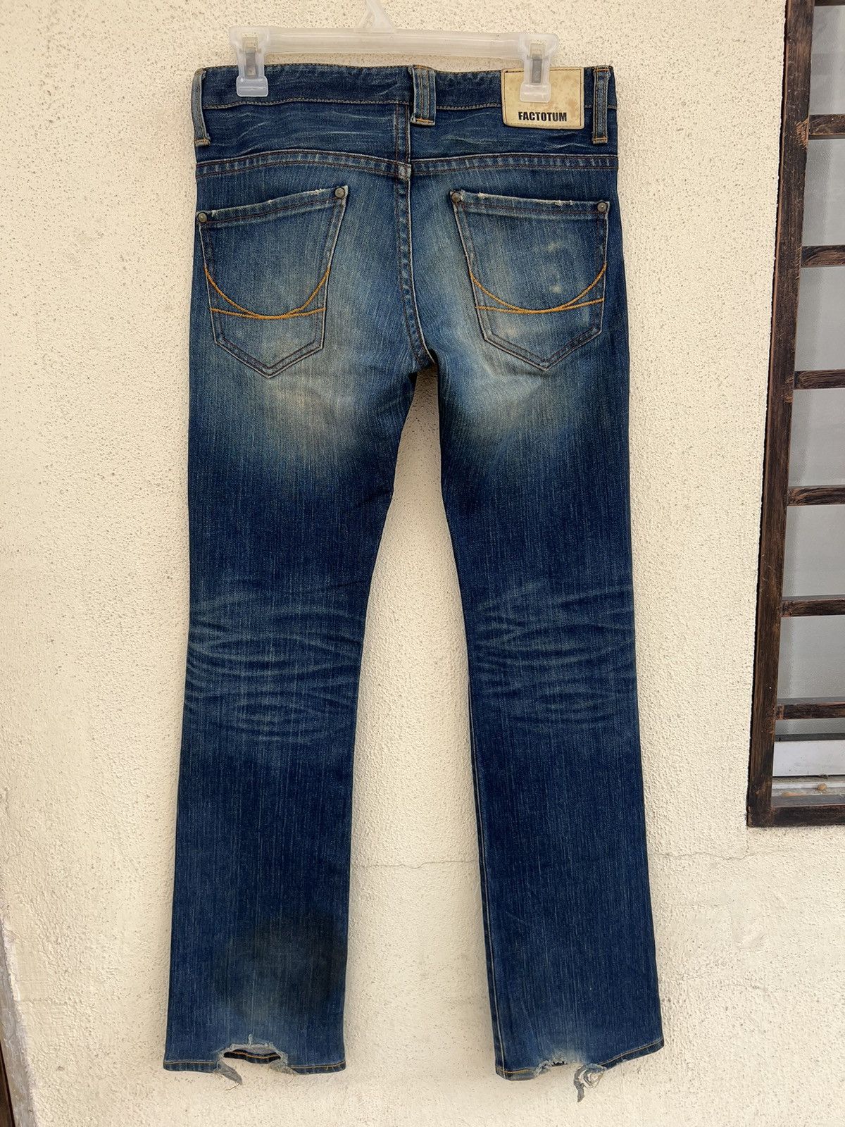 FACTOTUM FACTOTUM Japan Stretch Dirty Muddy Denim Flare Jeans Size US 29 - 14 Thumbnail