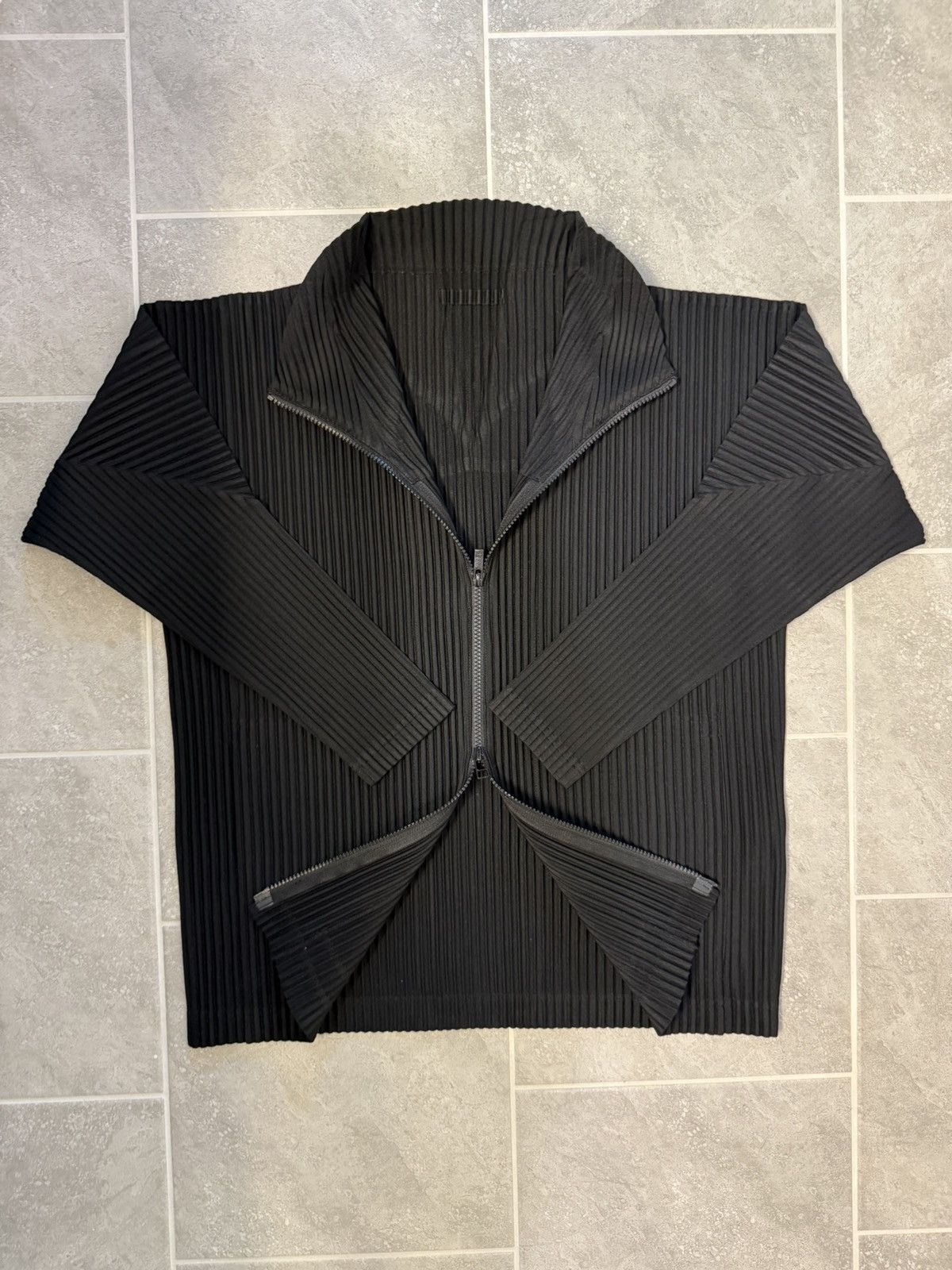 Issey miyake homme plisse zip up jacket