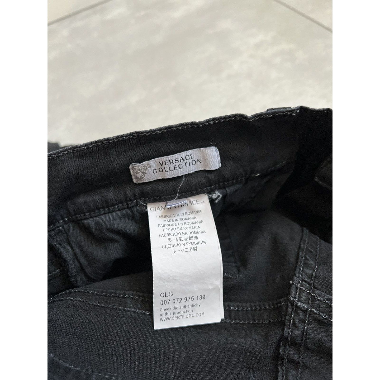 Versace Versace medusa black jeans Size US 32 / EU 48 - 8 Thumbnail