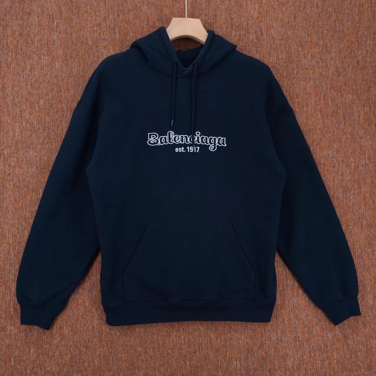 Balenciaga Balenciaga Logo Print Casual Hoodie S 99 Size S / US 4 / IT 40 - 1 Thumbnail