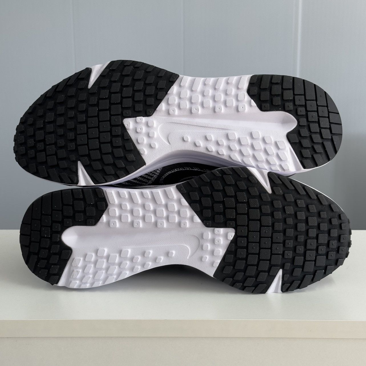 Nike Original Nike Run Defy sneakers HM9594-004 | US 10 / EU 44 Size US 10 / EU 43 - 7 Thumbnail