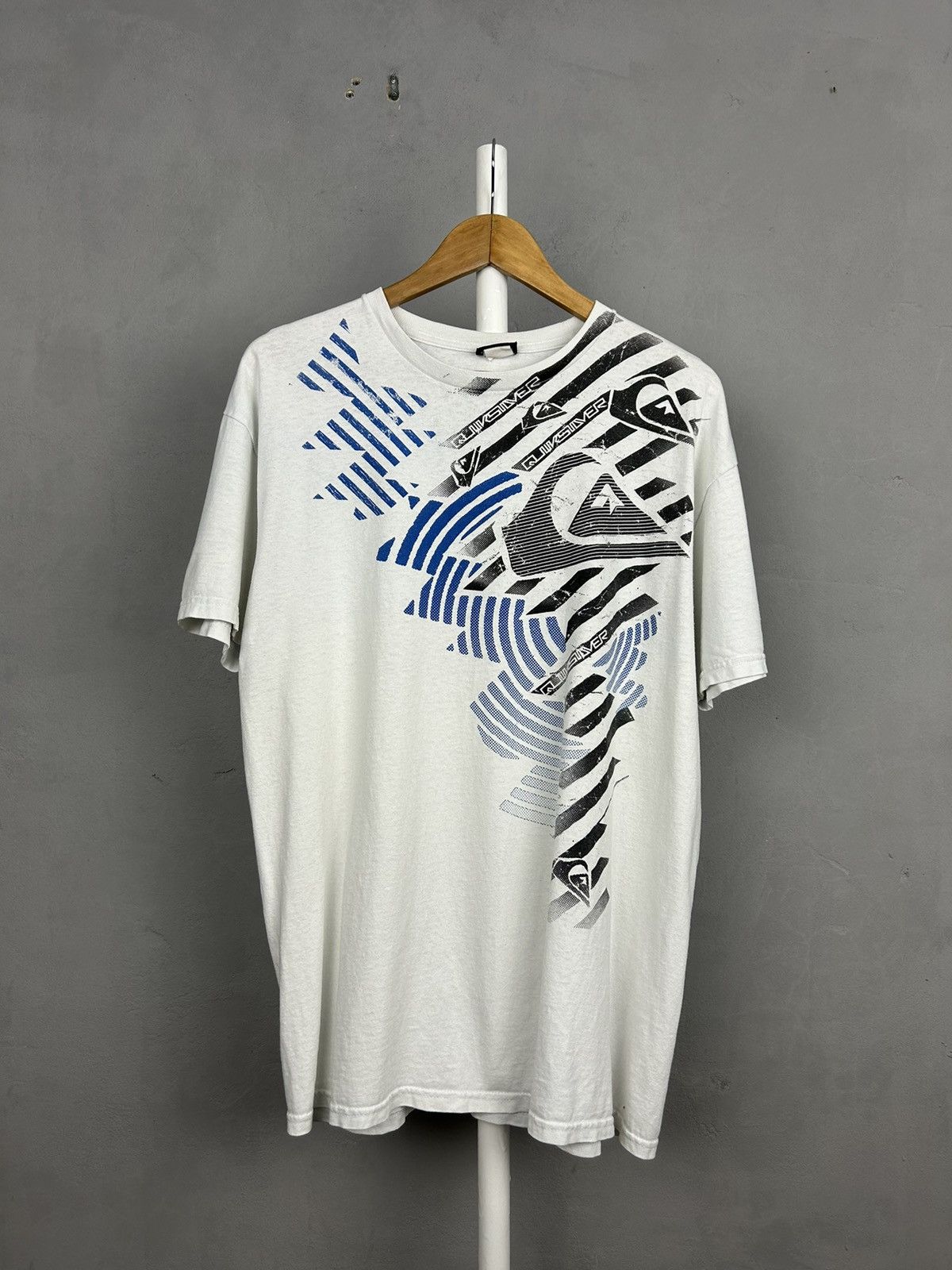 Quiksilver Vintage Quiksilver big logo hype t shirt Size US L / EU 52-54 / 3 - 1 Thumbnail